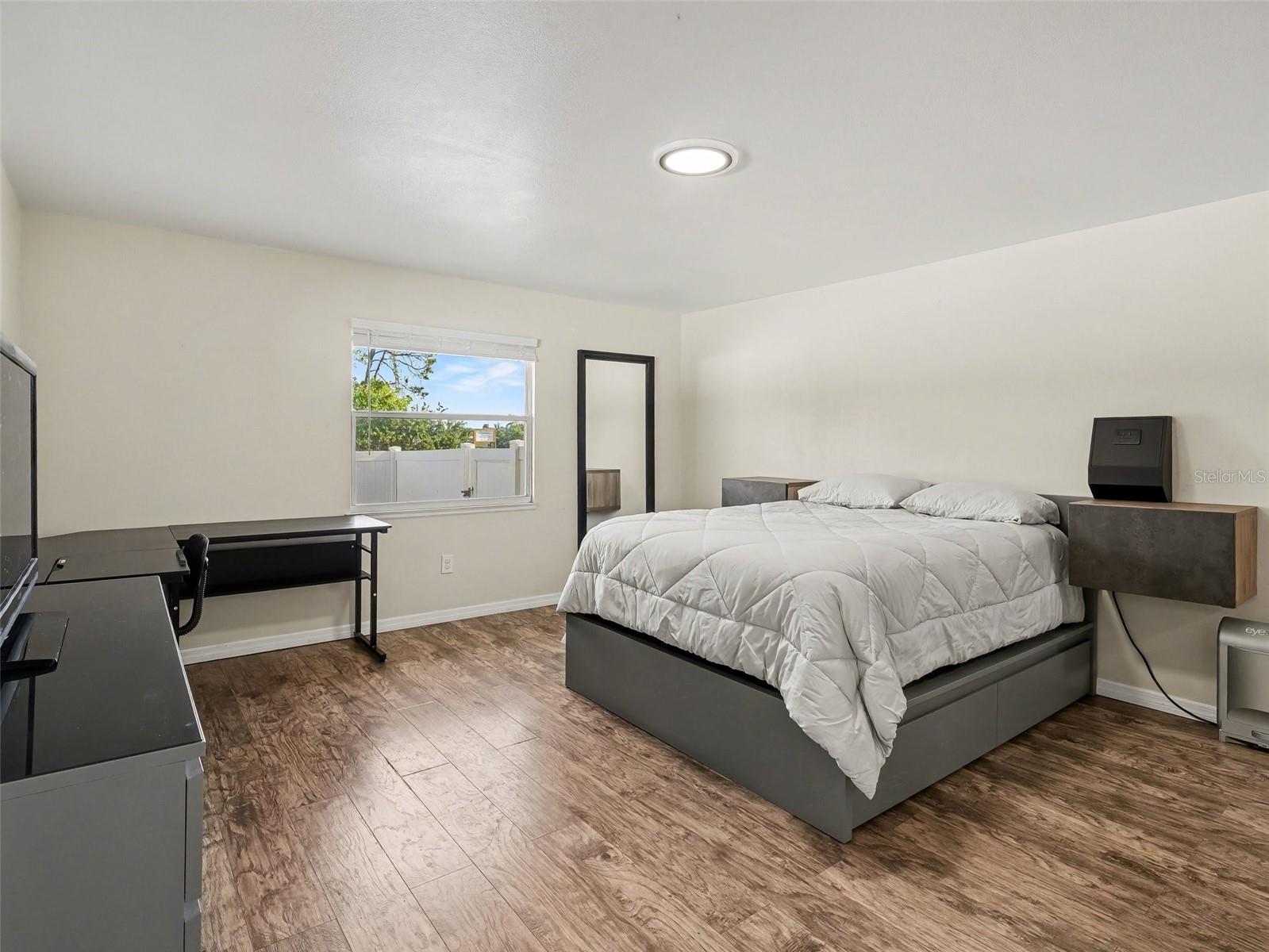 704 S LOCKWOOD RIDGE RD, SARASOTA, FL, 34237