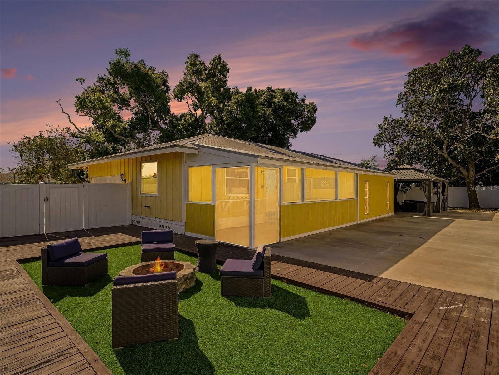 704 S LOCKWOOD RIDGE RD, SARASOTA, FL, 34237