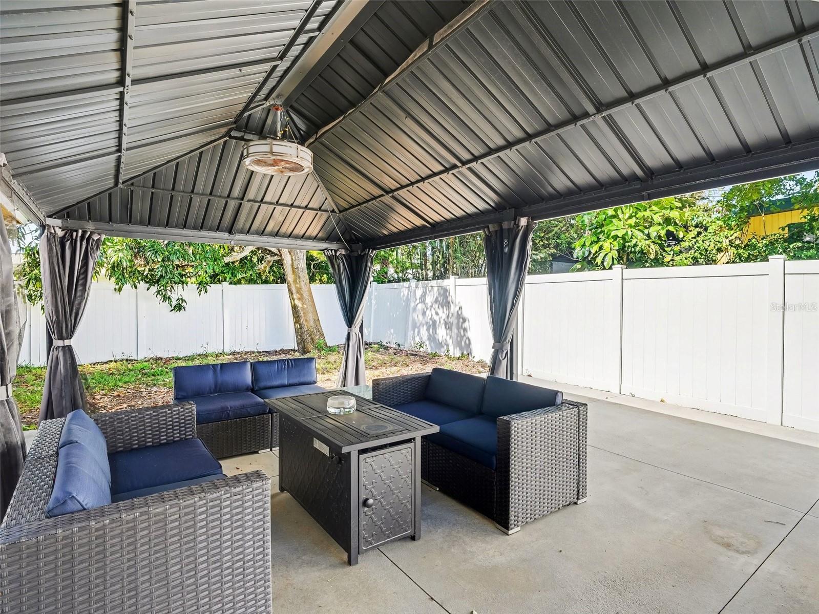 704 S LOCKWOOD RIDGE RD, SARASOTA, FL, 34237