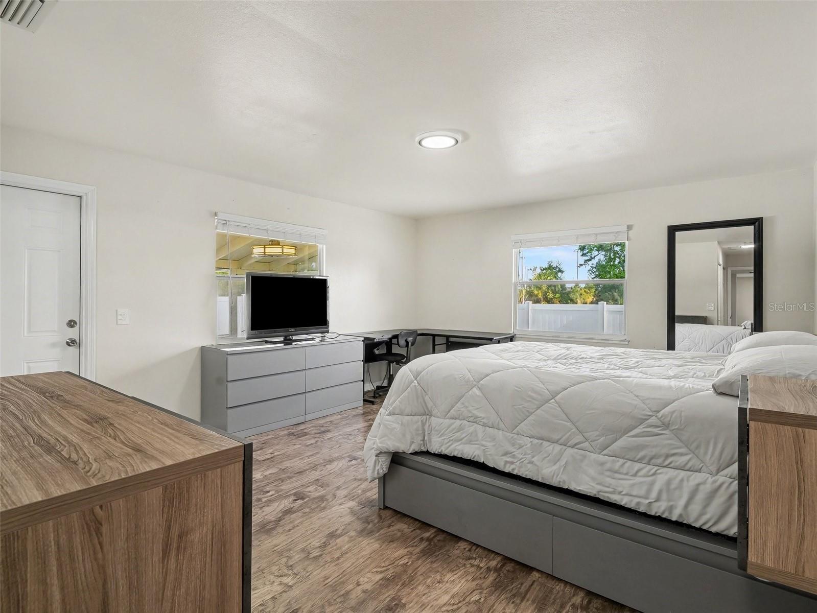 704 S LOCKWOOD RIDGE RD, SARASOTA, FL, 34237