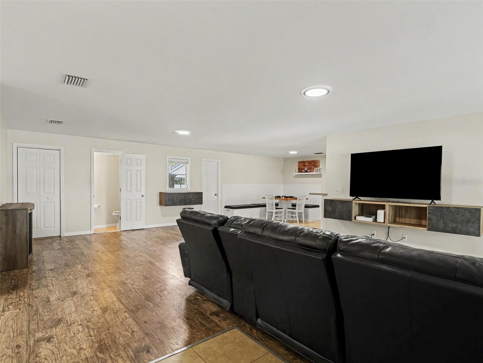 704 S LOCKWOOD RIDGE RD, SARASOTA, FL, 34237