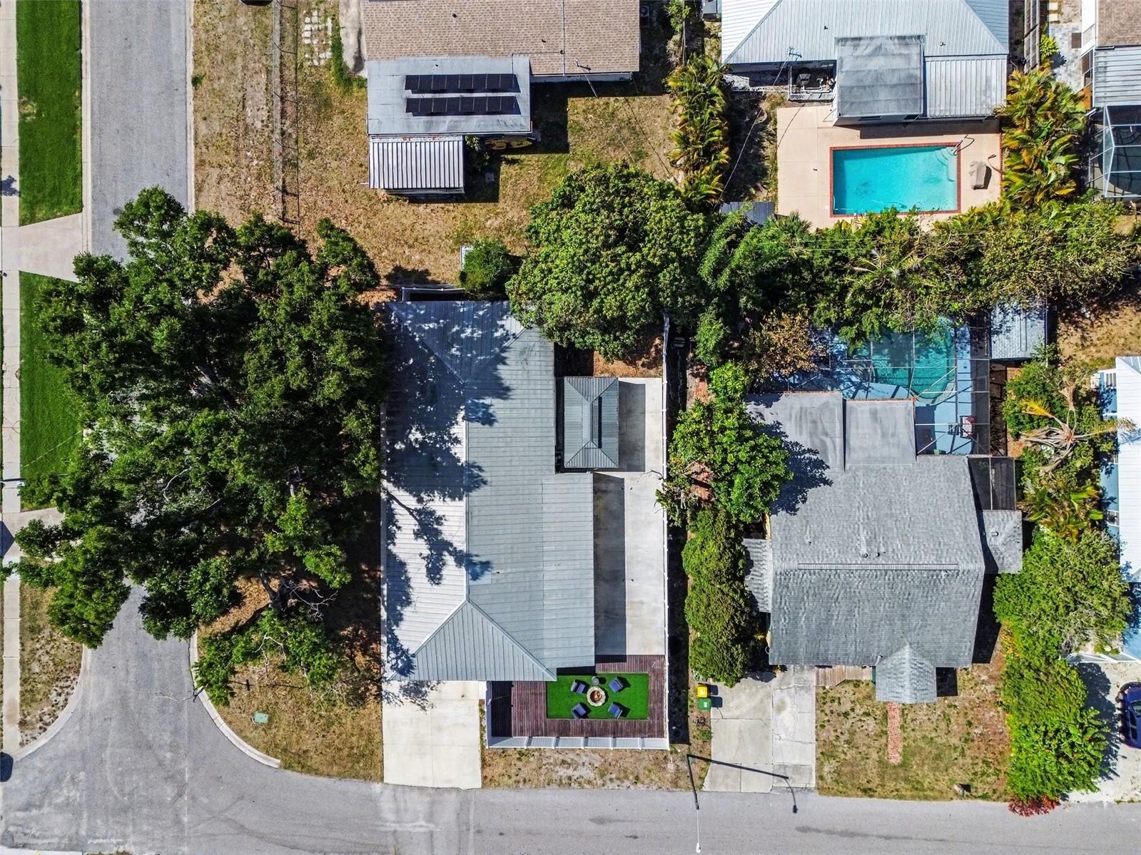 704 S LOCKWOOD RIDGE RD, SARASOTA, FL, 34237