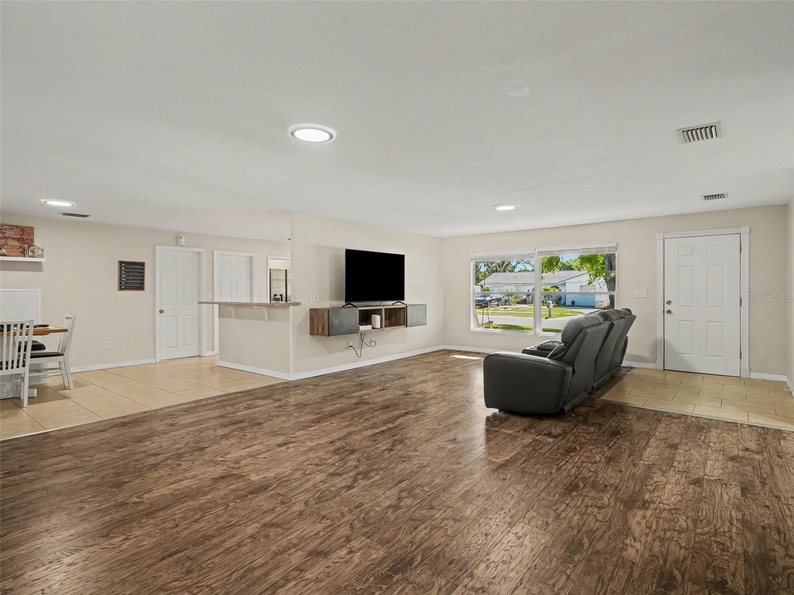 704 S LOCKWOOD RIDGE RD, SARASOTA, FL, 34237