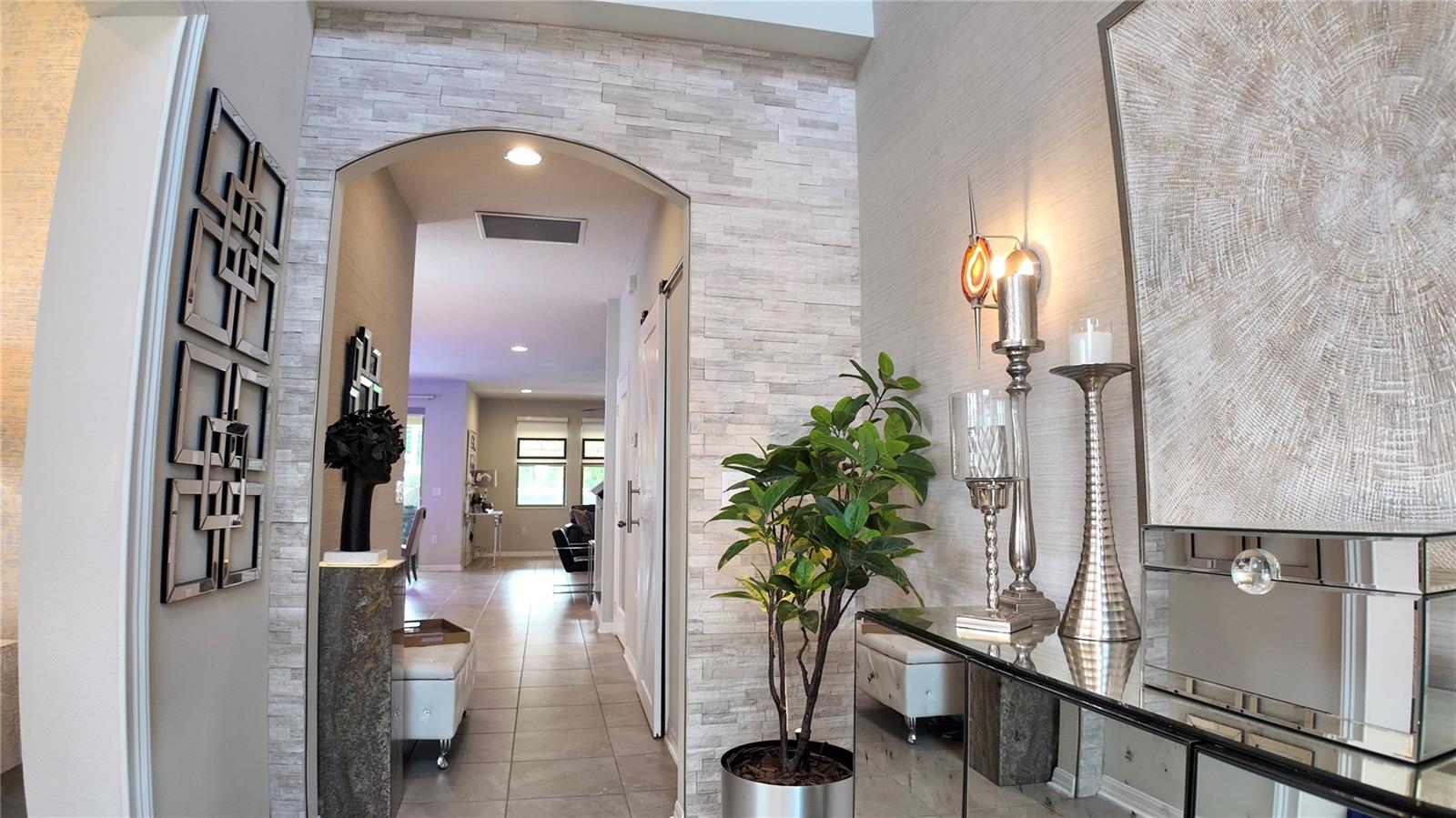 101 PHILIPPE CT, DEBARY, FL, 32713