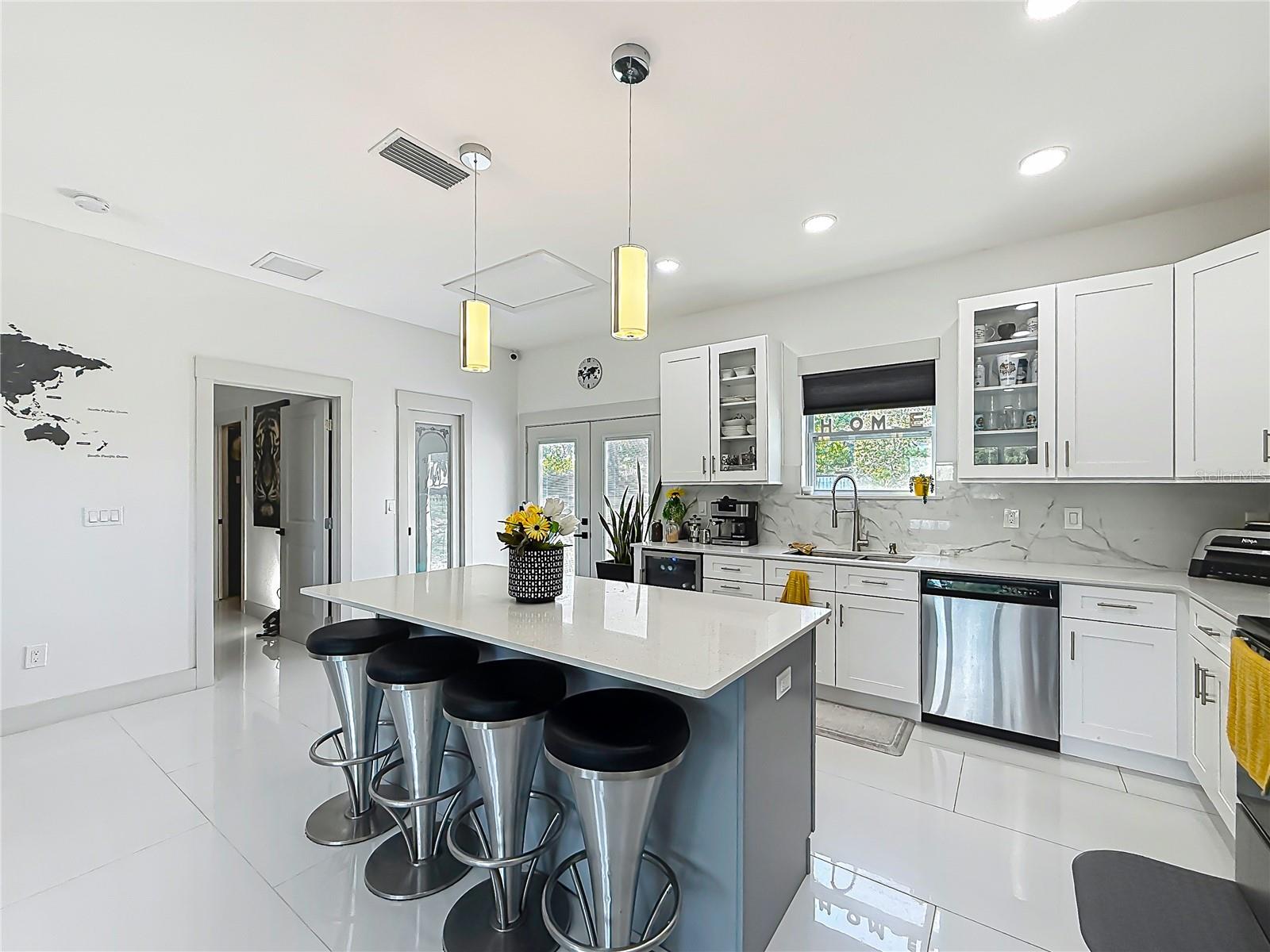 11426 LAKEVIEW DR, LEESBURG, FL, 34788