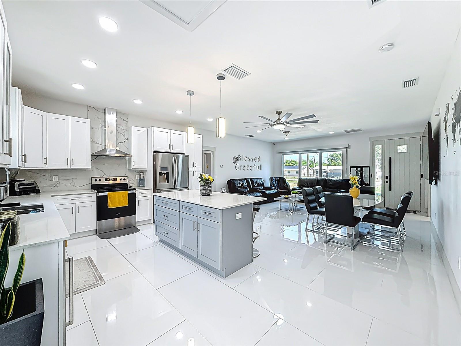 11426 LAKEVIEW DR, LEESBURG, FL, 34788