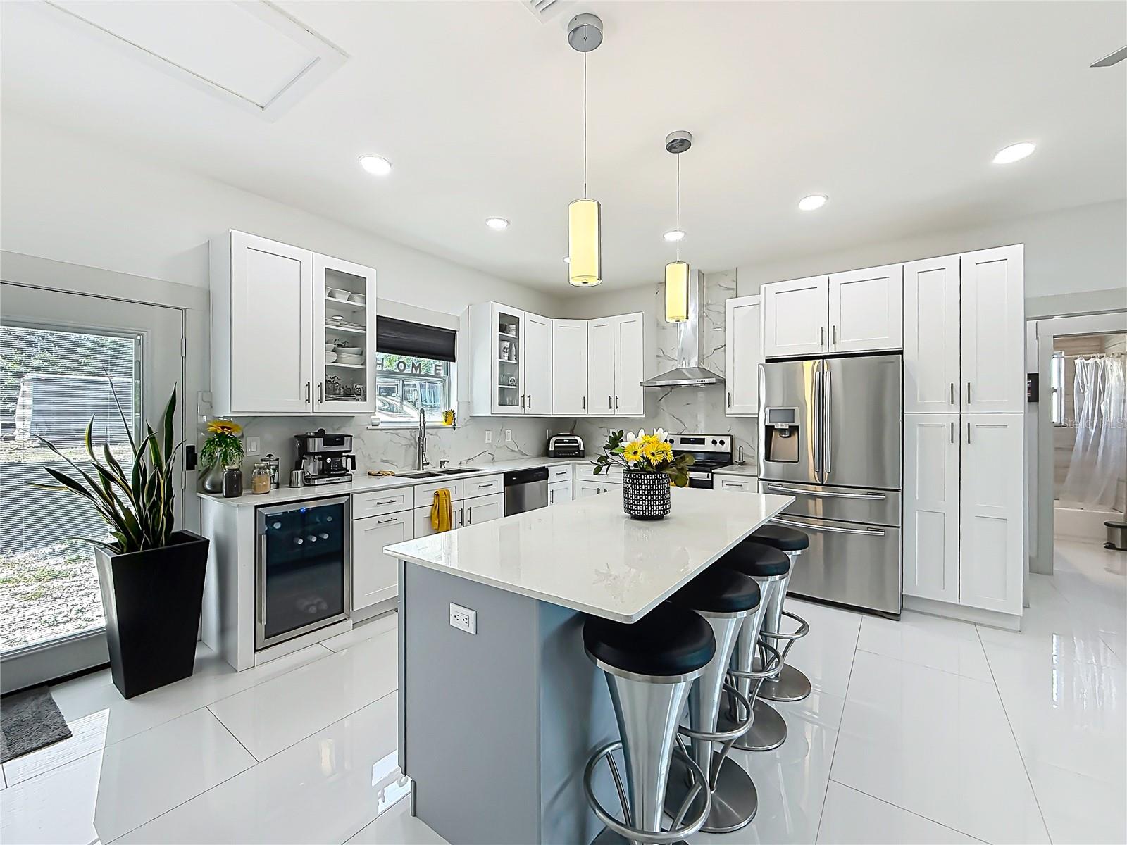 11426 LAKEVIEW DR, LEESBURG, FL, 34788