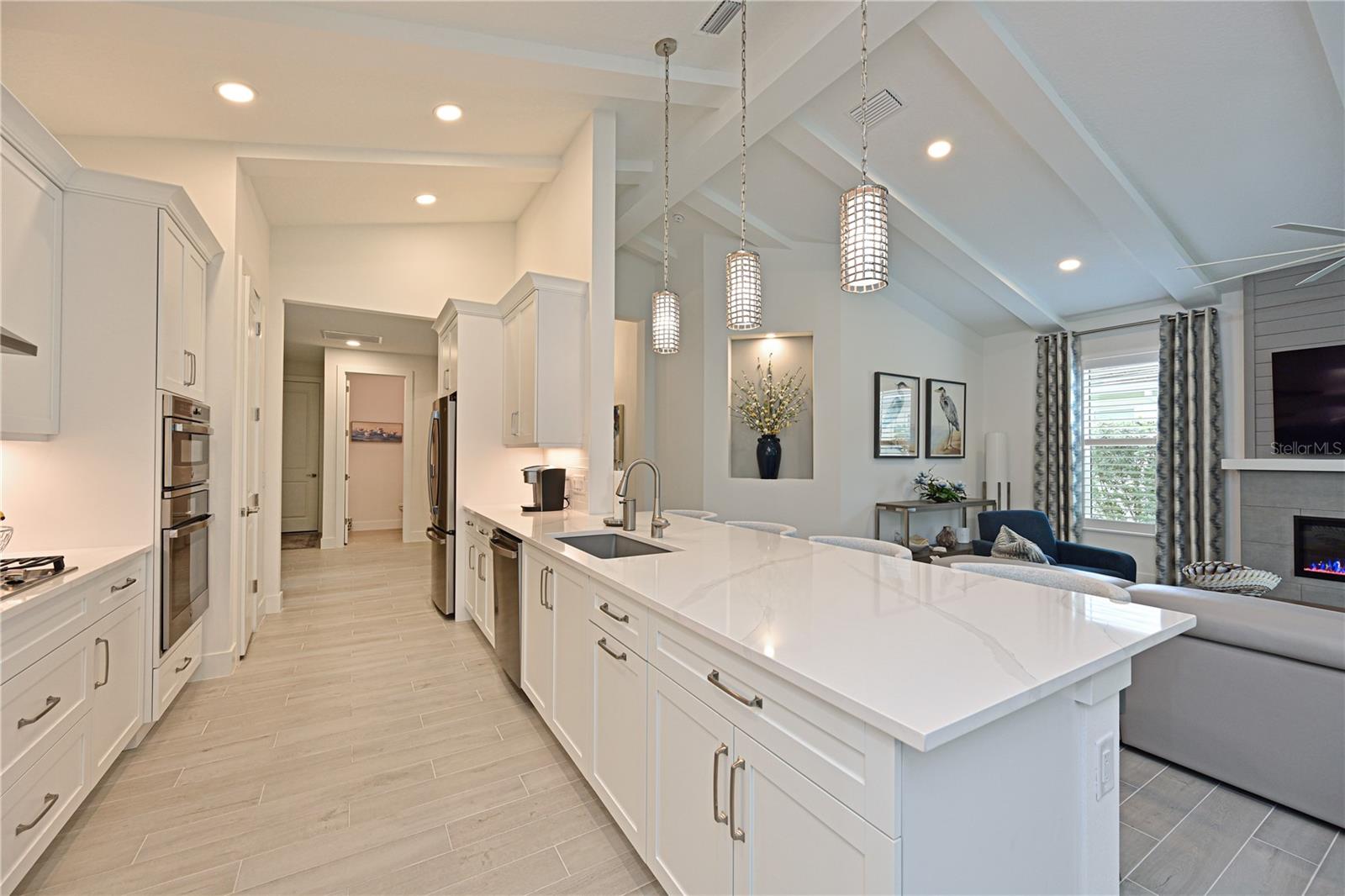 8084 SLIPWAY DR, SARASOTA, FL, 34240