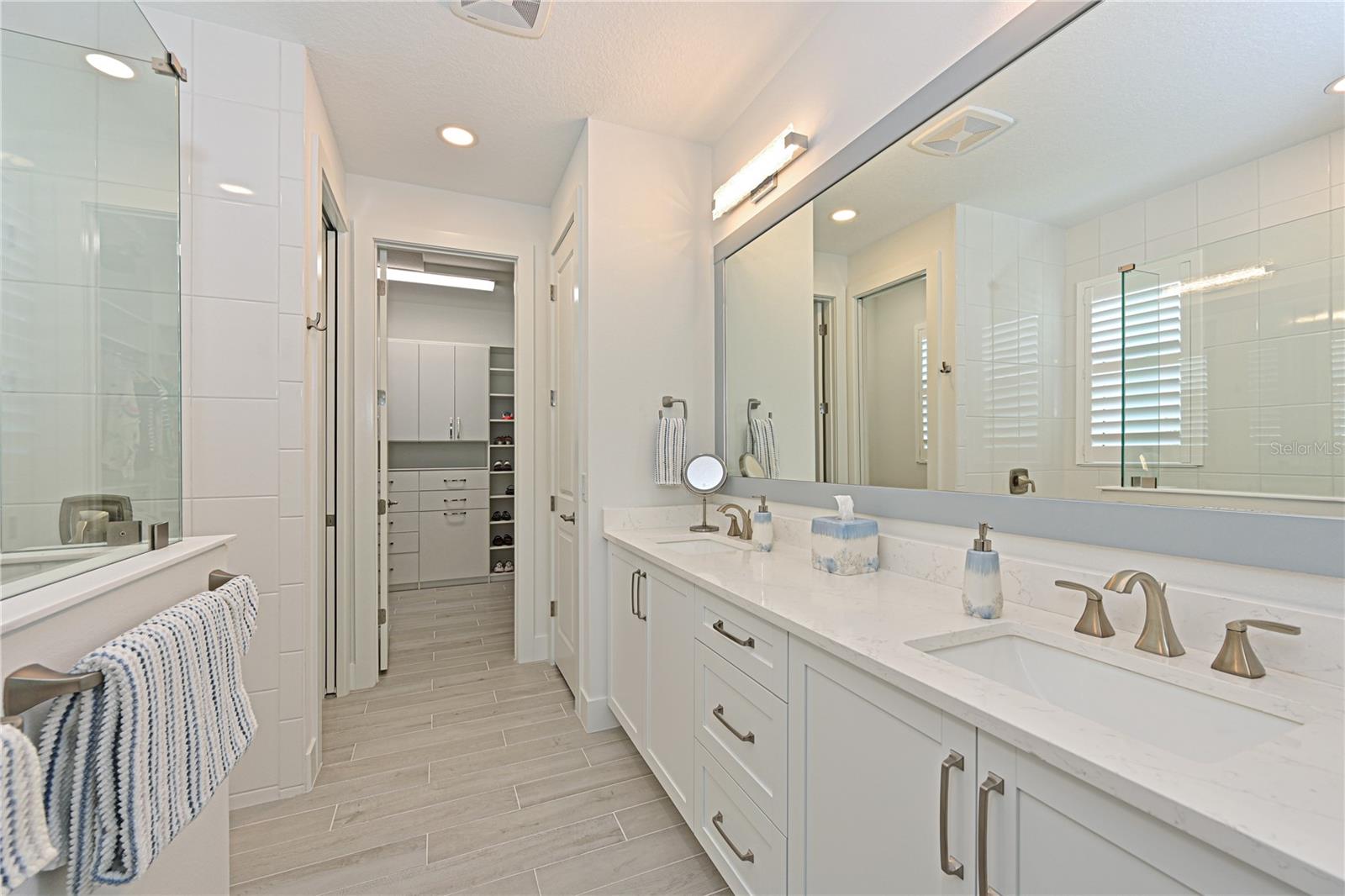 8084 SLIPWAY DR, SARASOTA, FL, 34240