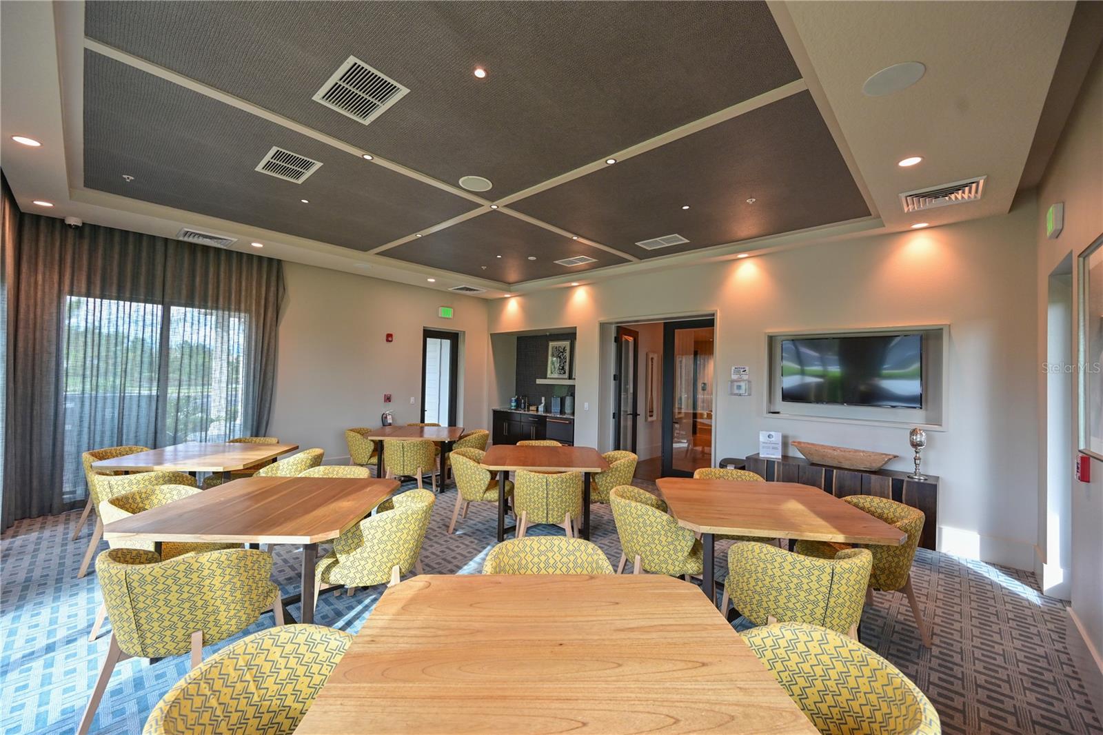 8084 SLIPWAY DR, SARASOTA, FL, 34240