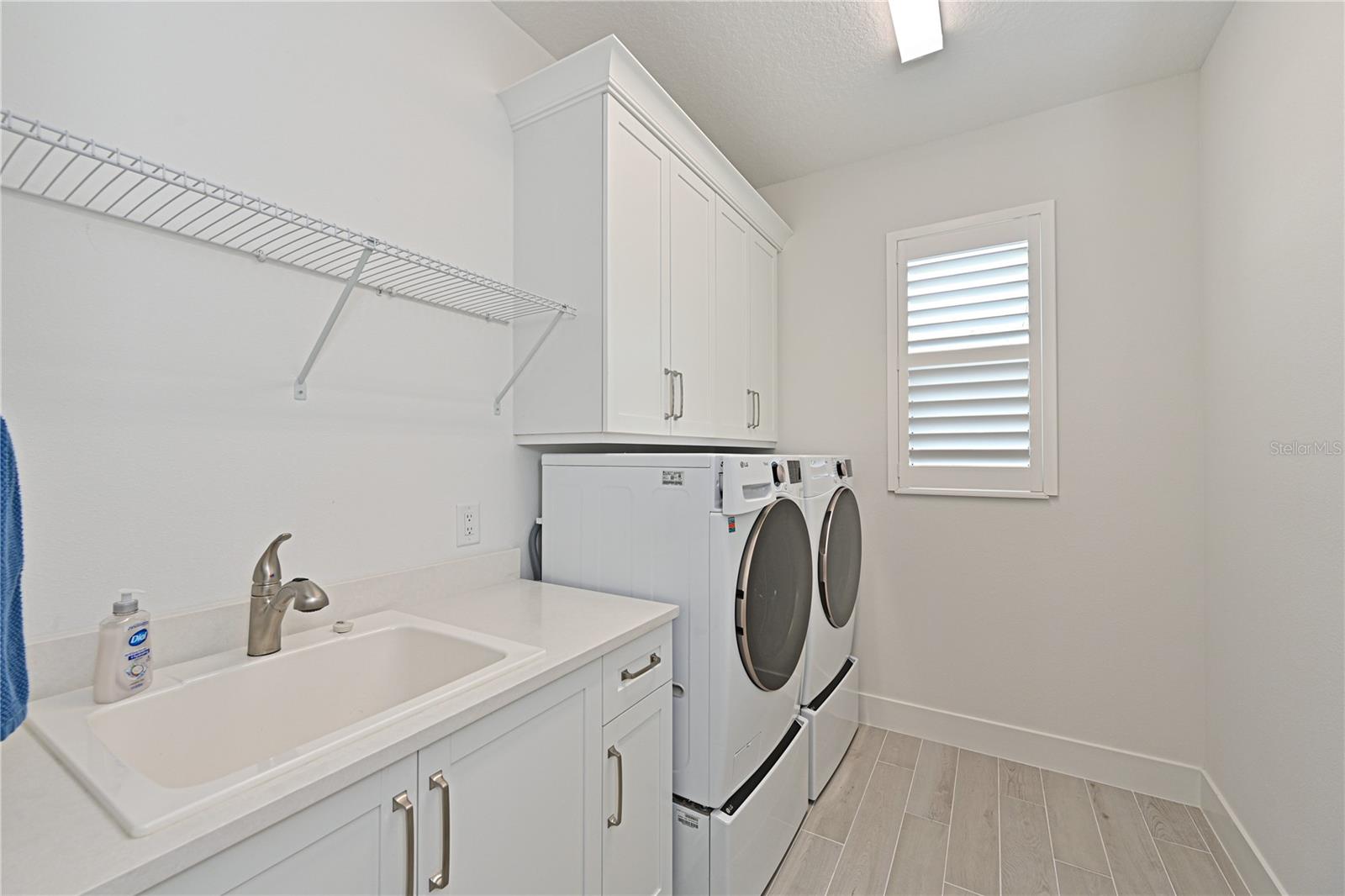 8084 SLIPWAY DR, SARASOTA, FL, 34240