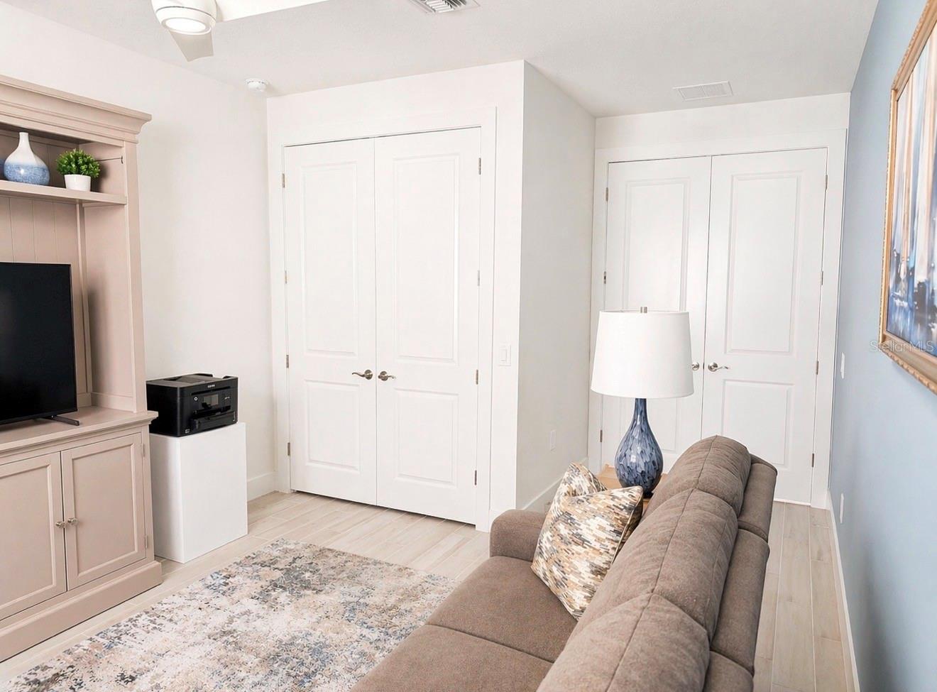 8084 SLIPWAY DR, SARASOTA, FL, 34240