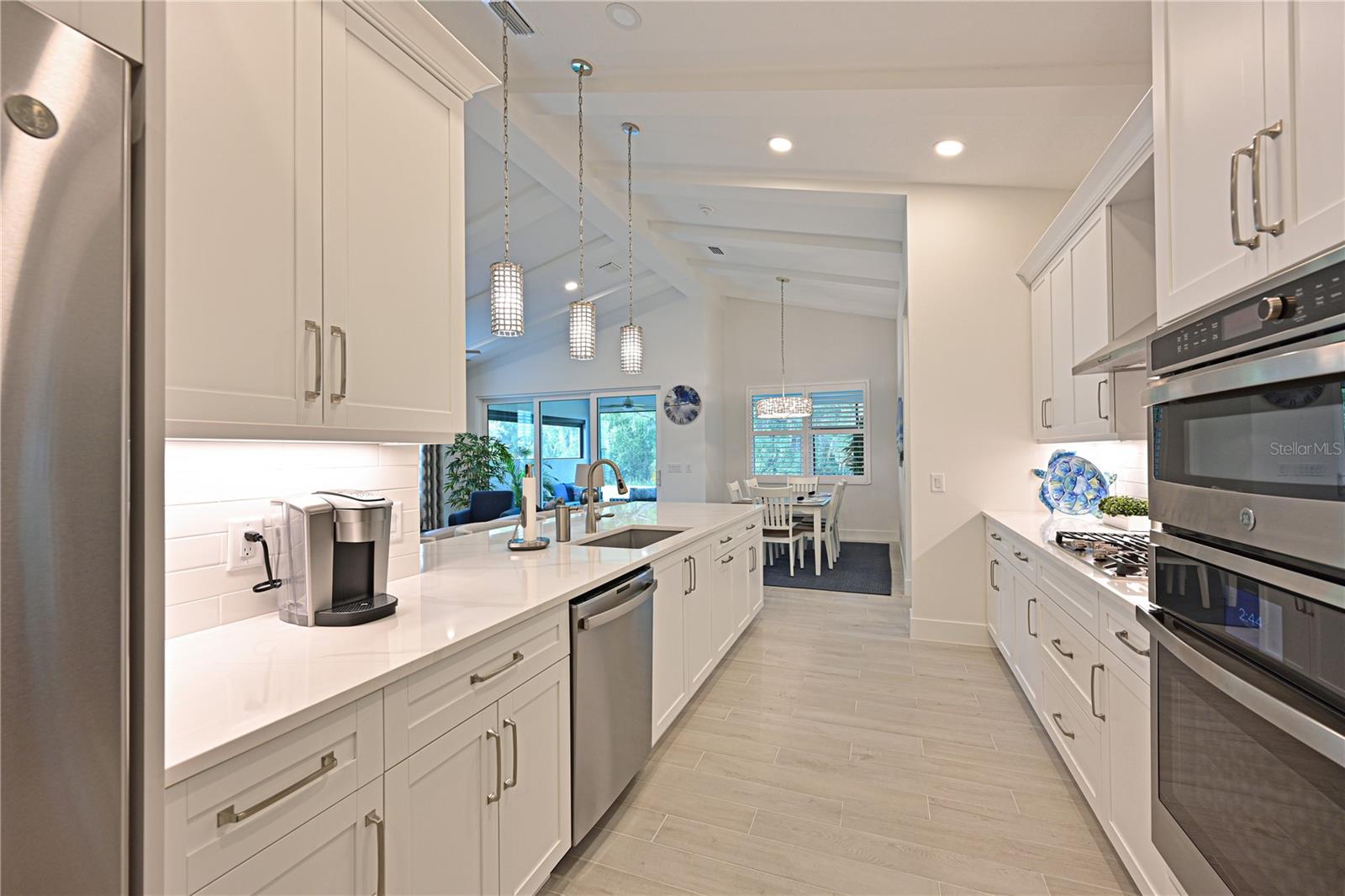 8084 SLIPWAY DR, SARASOTA, FL, 34240