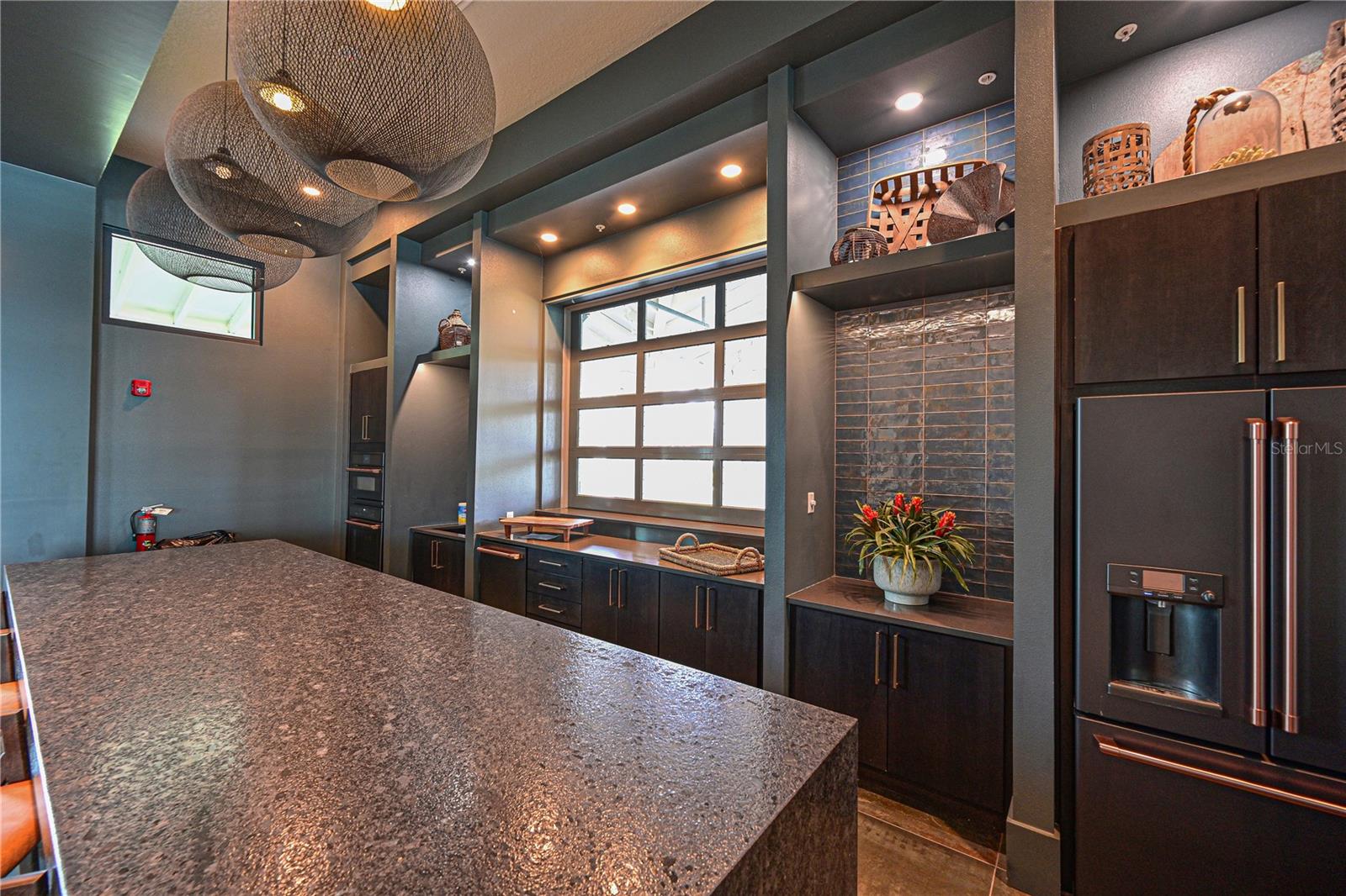 8084 SLIPWAY DR, SARASOTA, FL, 34240