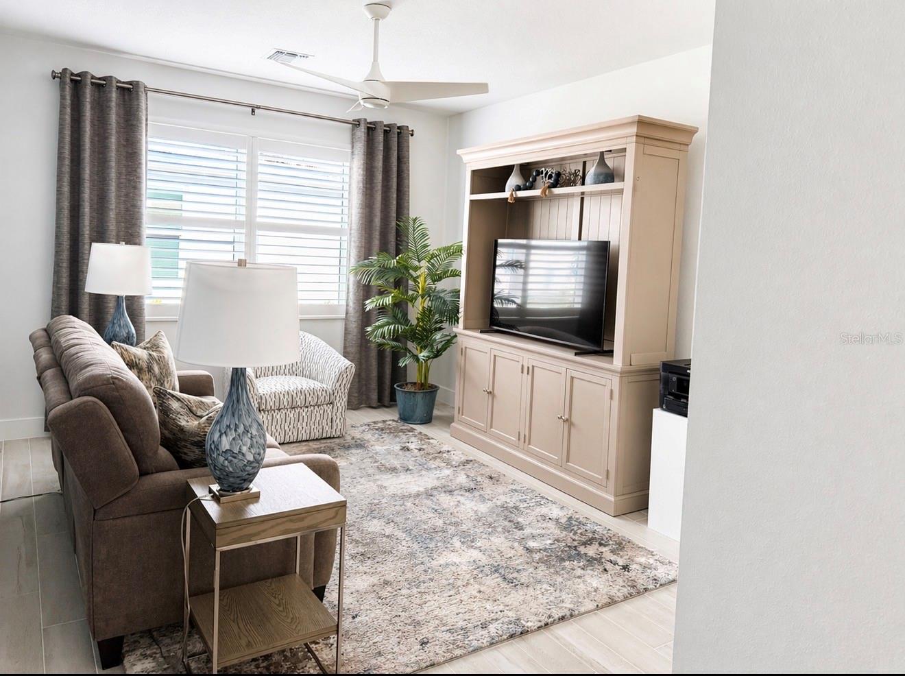 8084 SLIPWAY DR, SARASOTA, FL, 34240