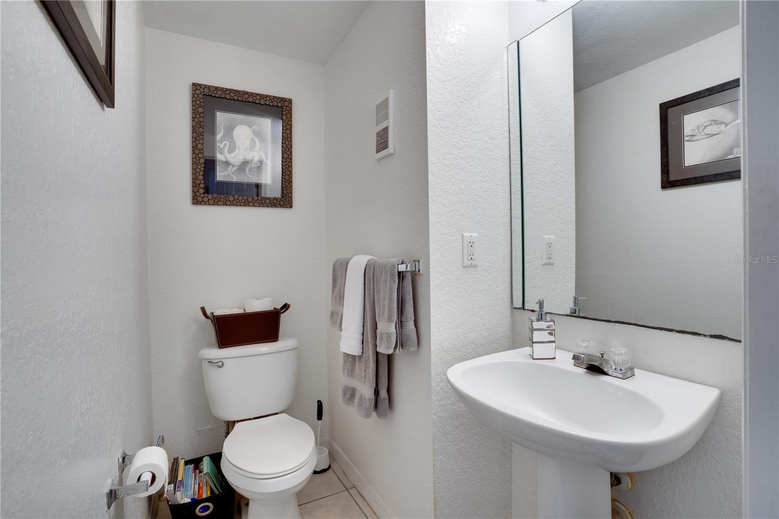 5011 SUNRIDGE PALMS DR #204, TAMPA, FL, 33617