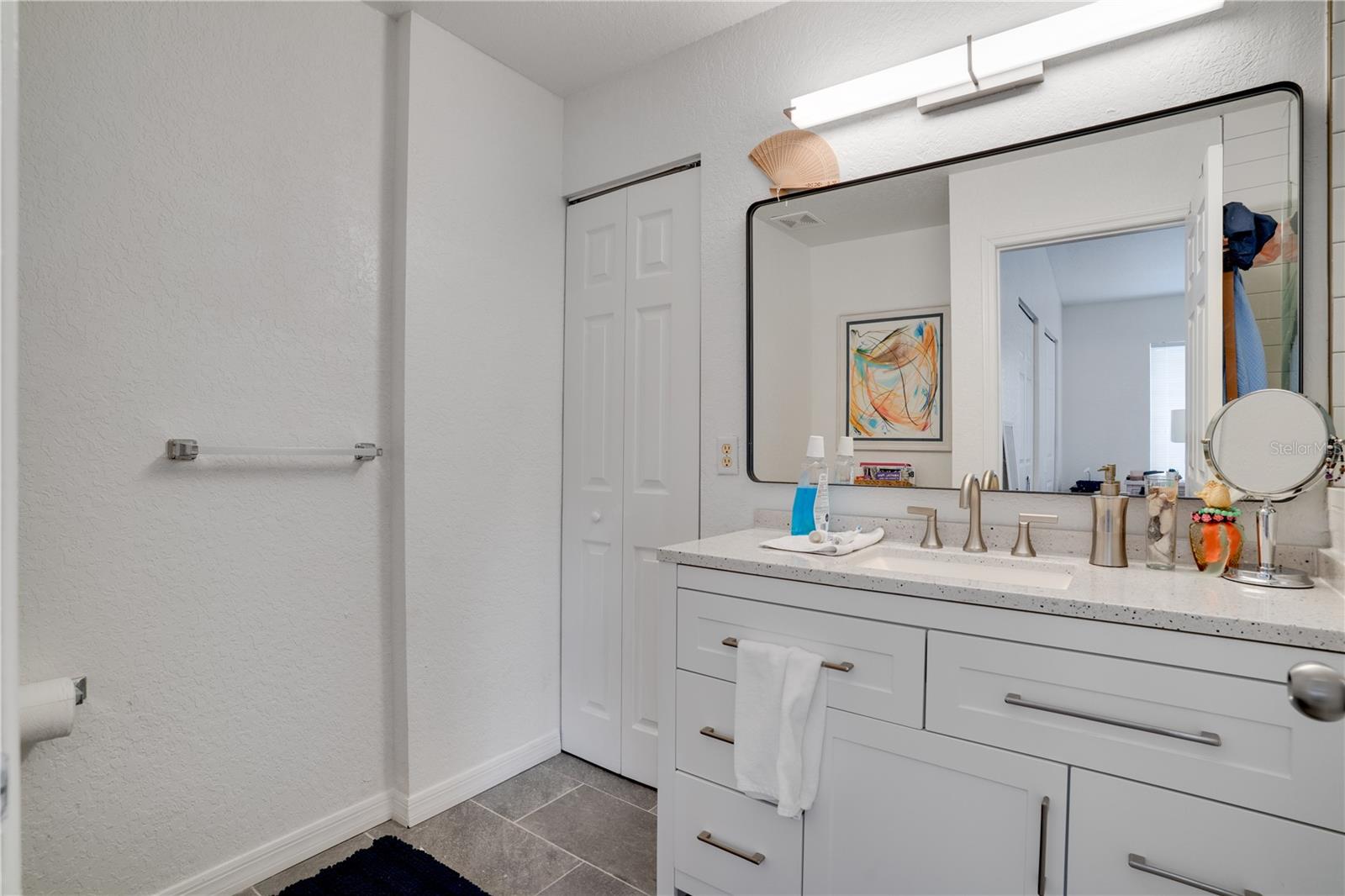 5011 SUNRIDGE PALMS DR #204, TAMPA, FL, 33617