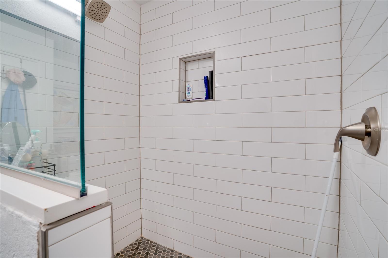 5011 SUNRIDGE PALMS DR #204, TAMPA, FL, 33617