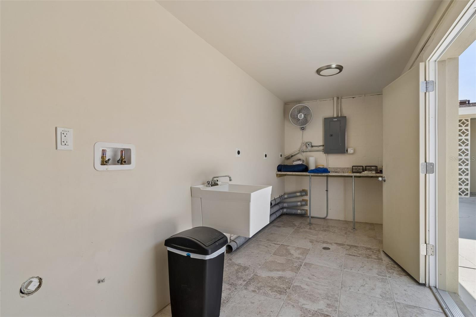 2307 BAY BLVD, INDIAN ROCKS BEACH, FL, 33785