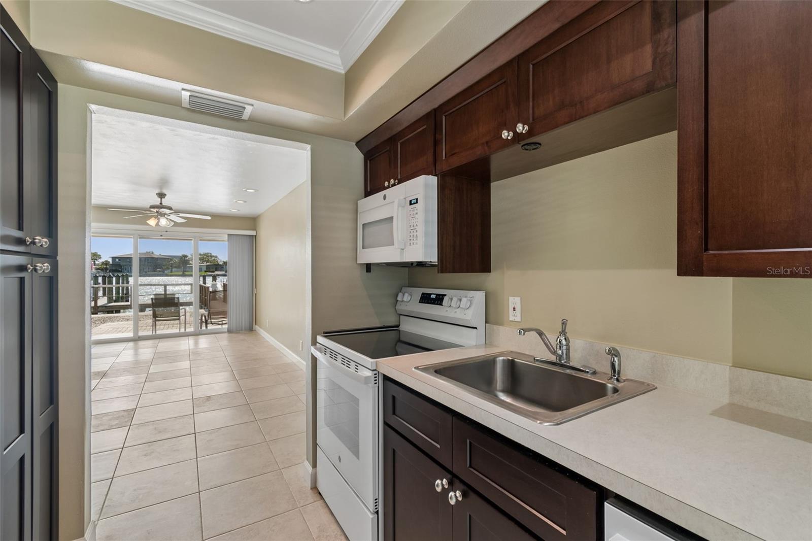 2307 BAY BLVD, INDIAN ROCKS BEACH, FL, 33785