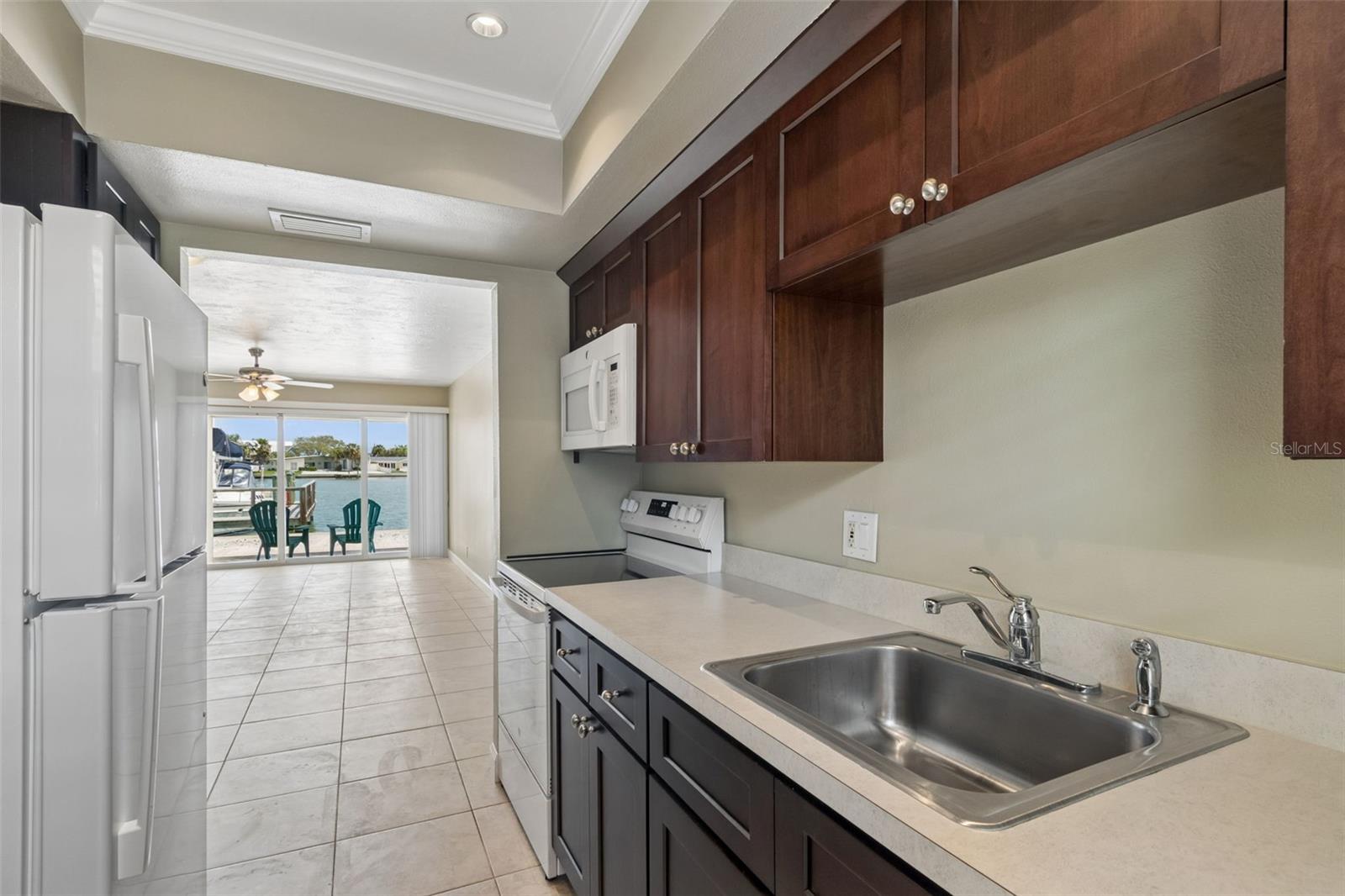 2307 BAY BLVD, INDIAN ROCKS BEACH, FL, 33785