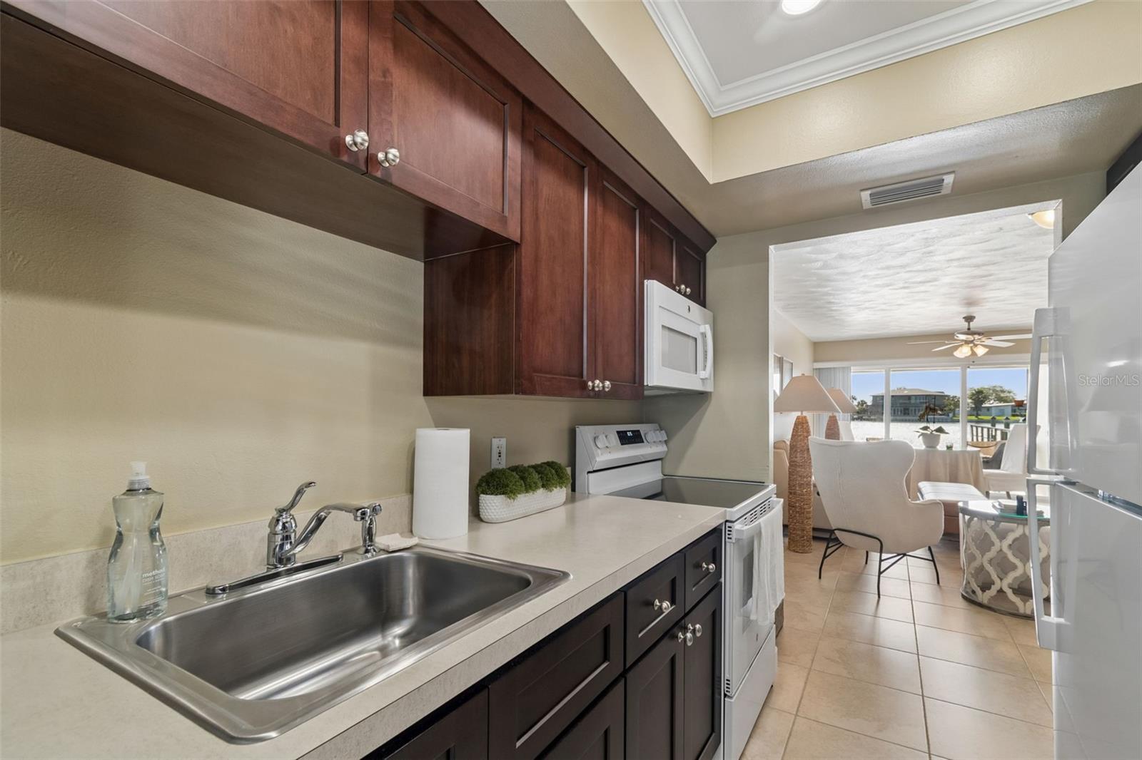 2307 BAY BLVD, INDIAN ROCKS BEACH, FL, 33785