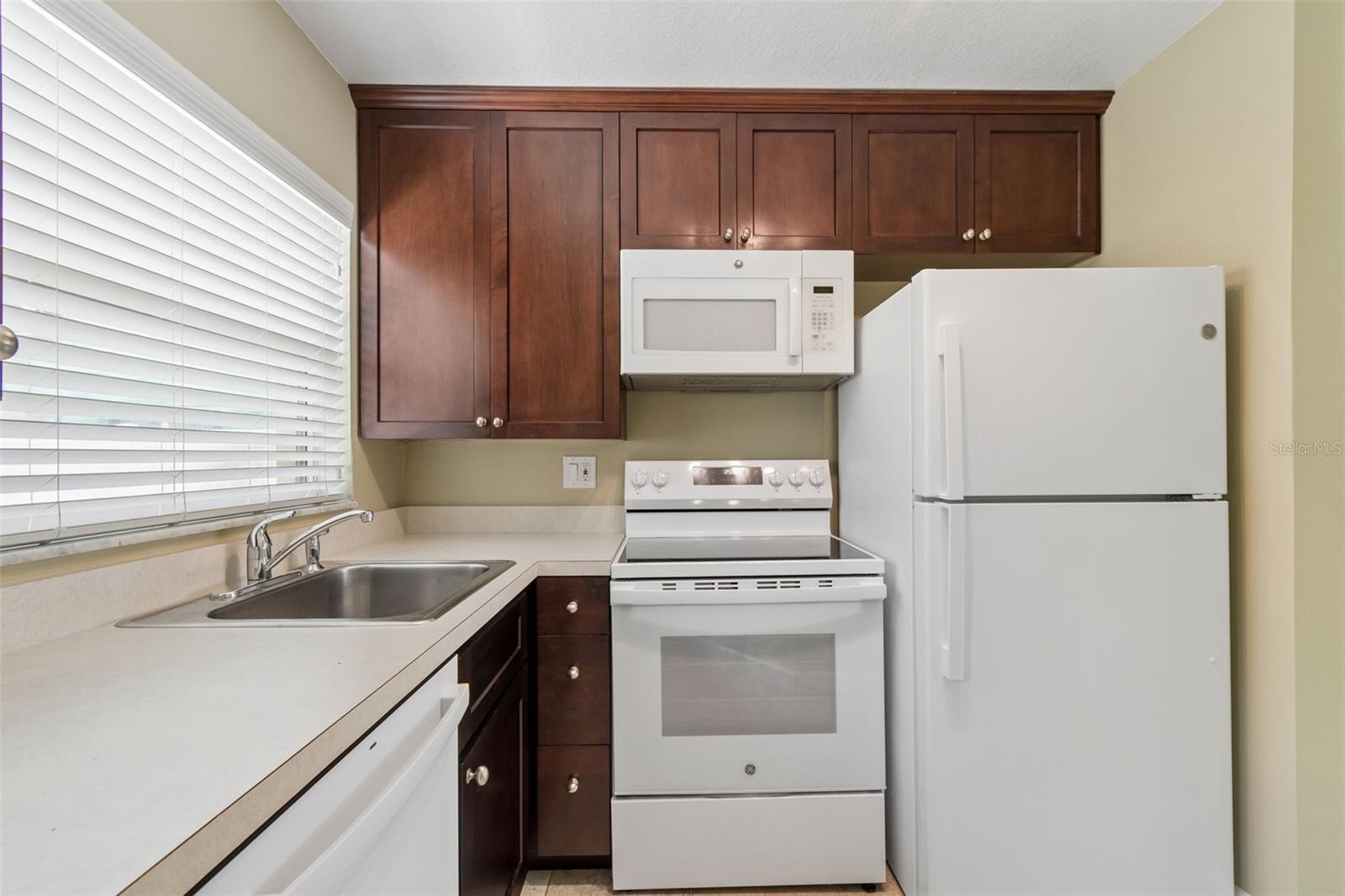 2307 BAY BLVD, INDIAN ROCKS BEACH, FL, 33785