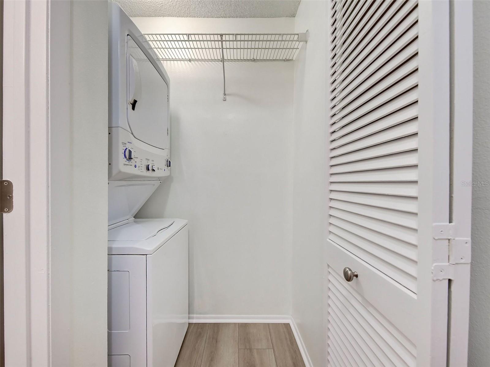 7237 CLOISTER DR ## 207, SARASOTA, FL, 34231