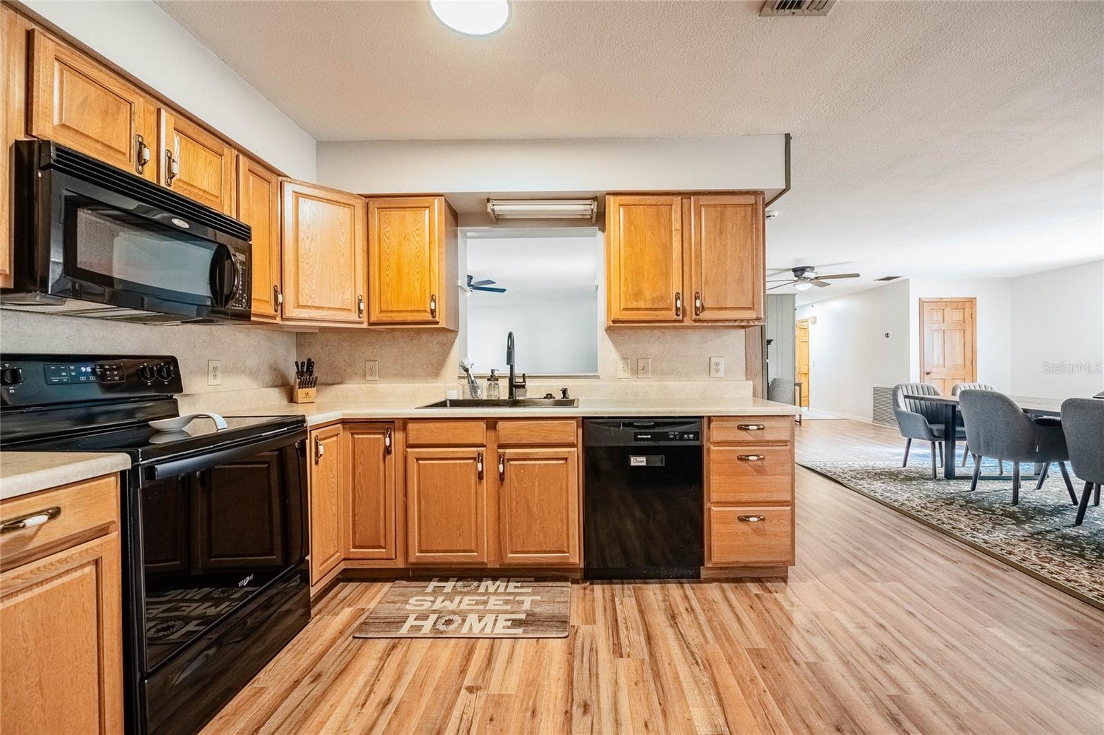 5905 WHISPERING PINES RD, LAKELAND, FL, 33811