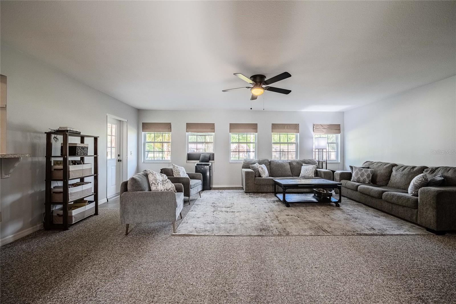 5905 WHISPERING PINES RD, LAKELAND, FL, 33811