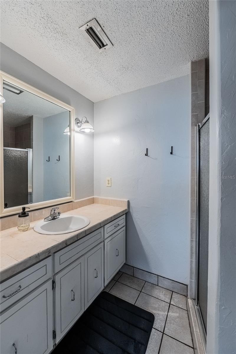 5905 WHISPERING PINES RD, LAKELAND, FL, 33811