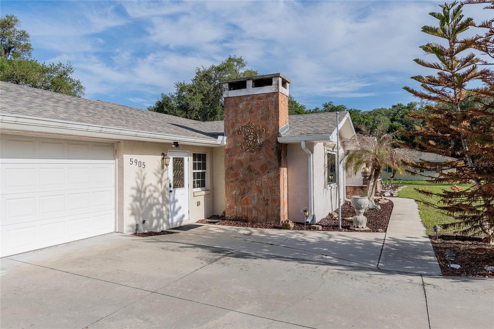 5905 WHISPERING PINES RD, LAKELAND, FL, 33811