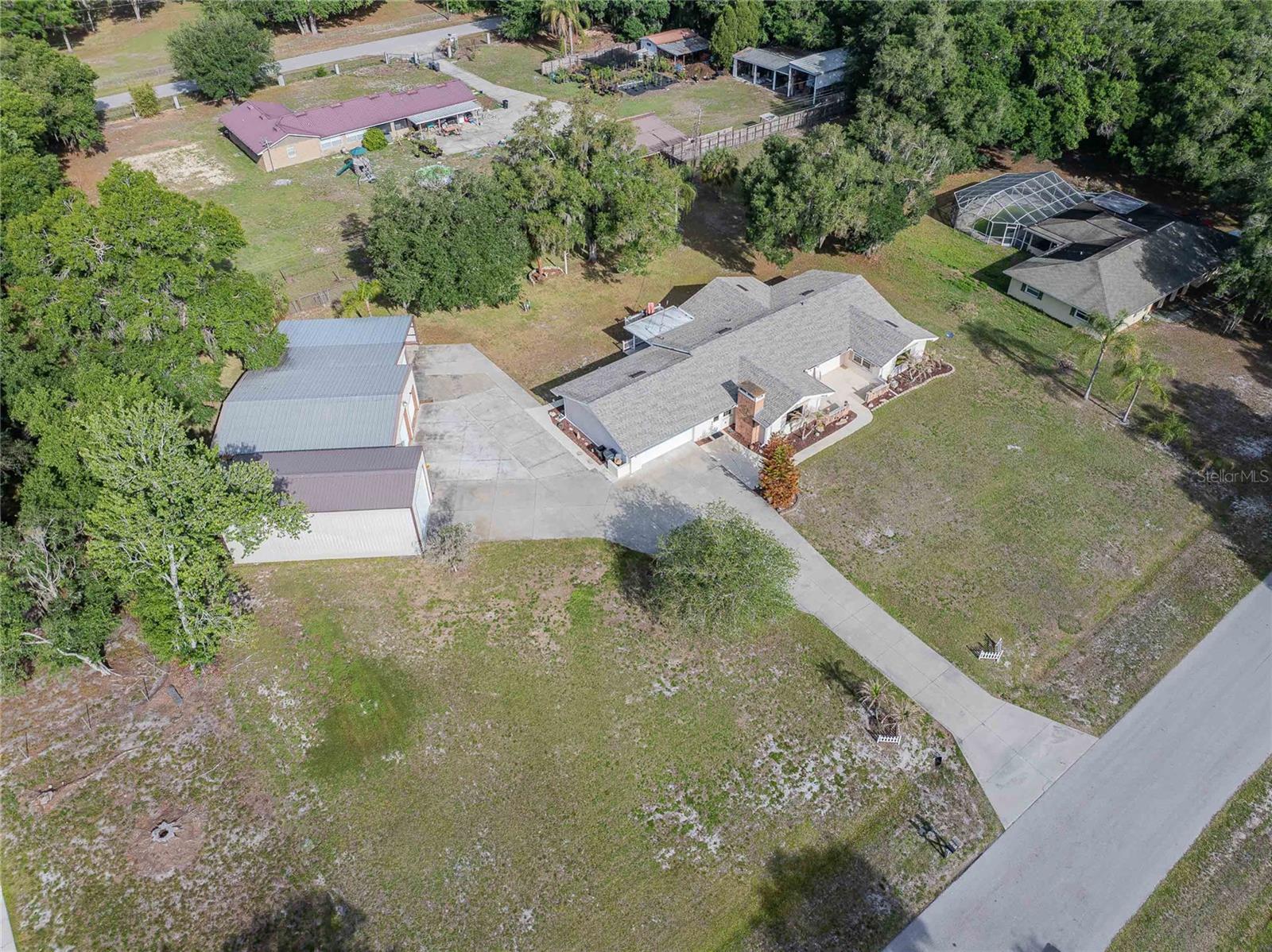 5905 WHISPERING PINES RD, LAKELAND, FL, 33811