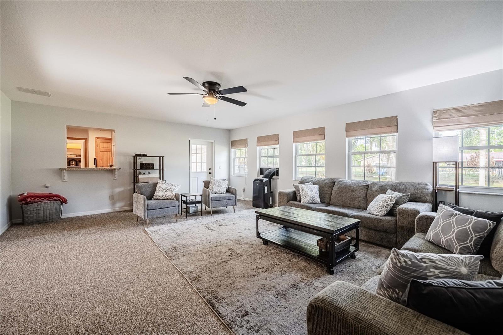 5905 WHISPERING PINES RD, LAKELAND, FL, 33811