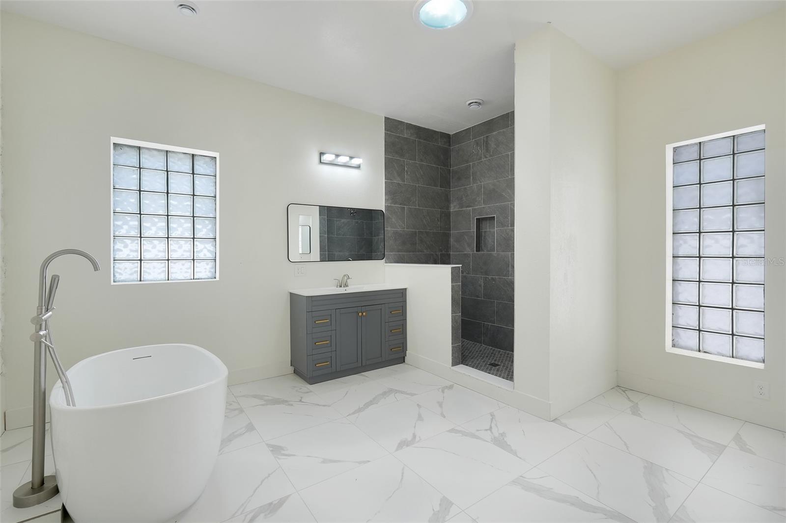 3425 GLEAVES CT, APOPKA, FL, 32703