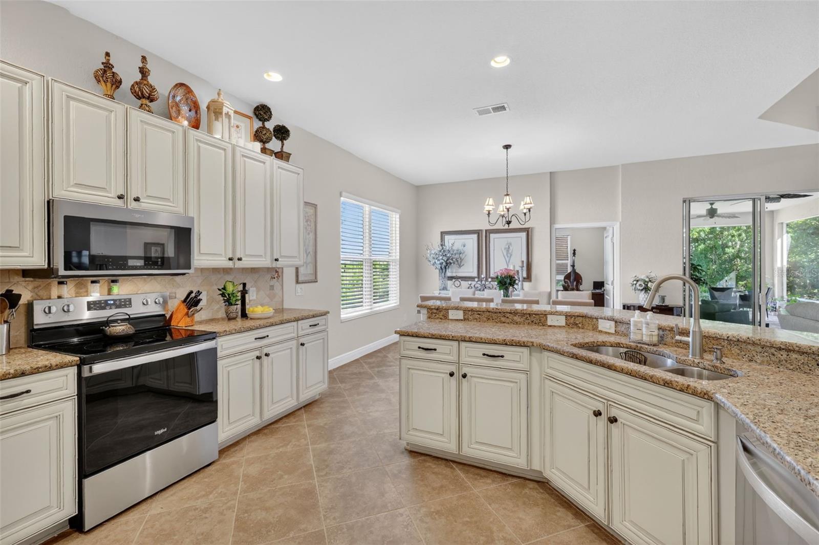 10075 LAKE MIONA WAY, OXFORD, FL, 34484