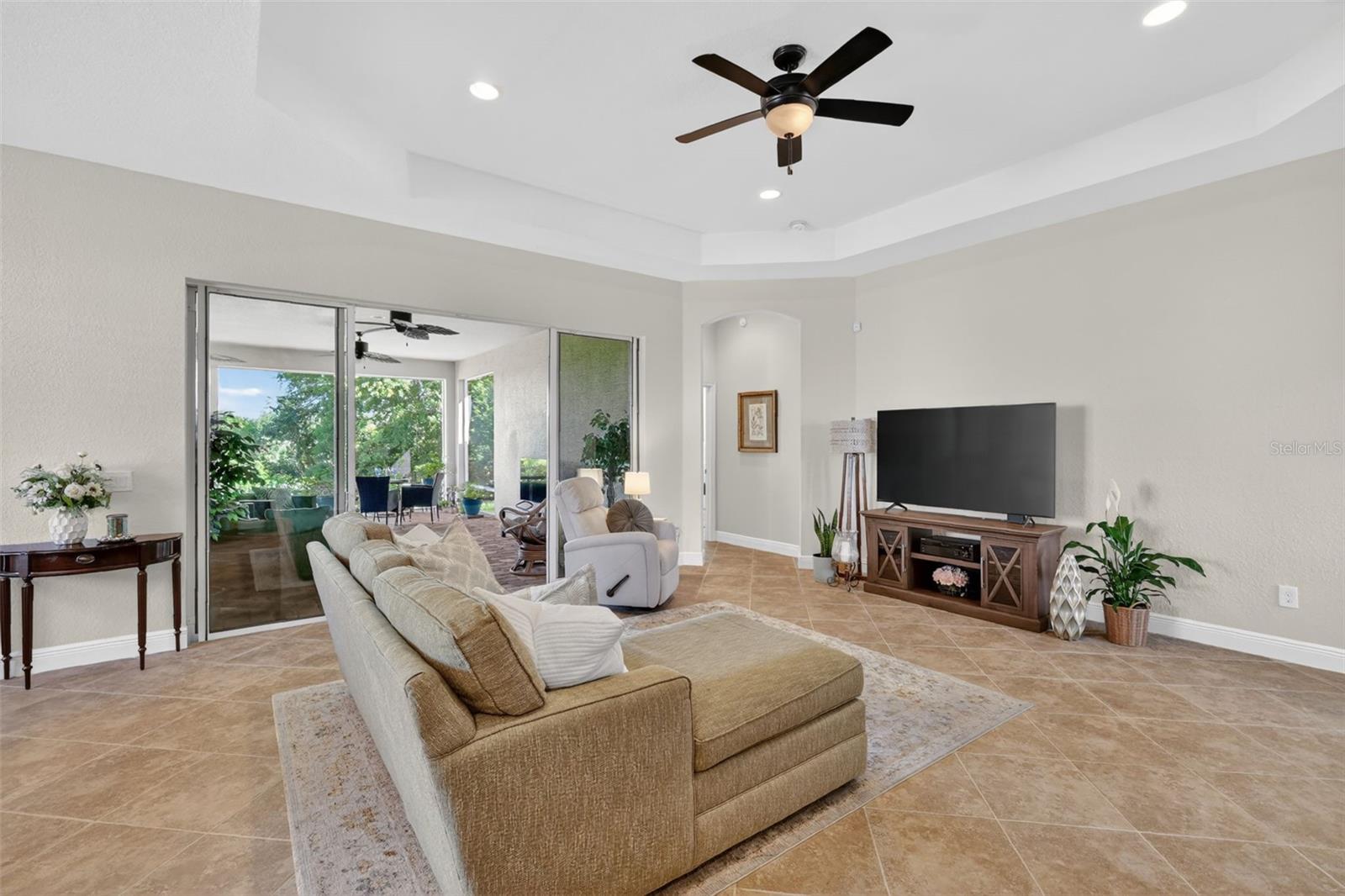 10075 LAKE MIONA WAY, OXFORD, FL, 34484