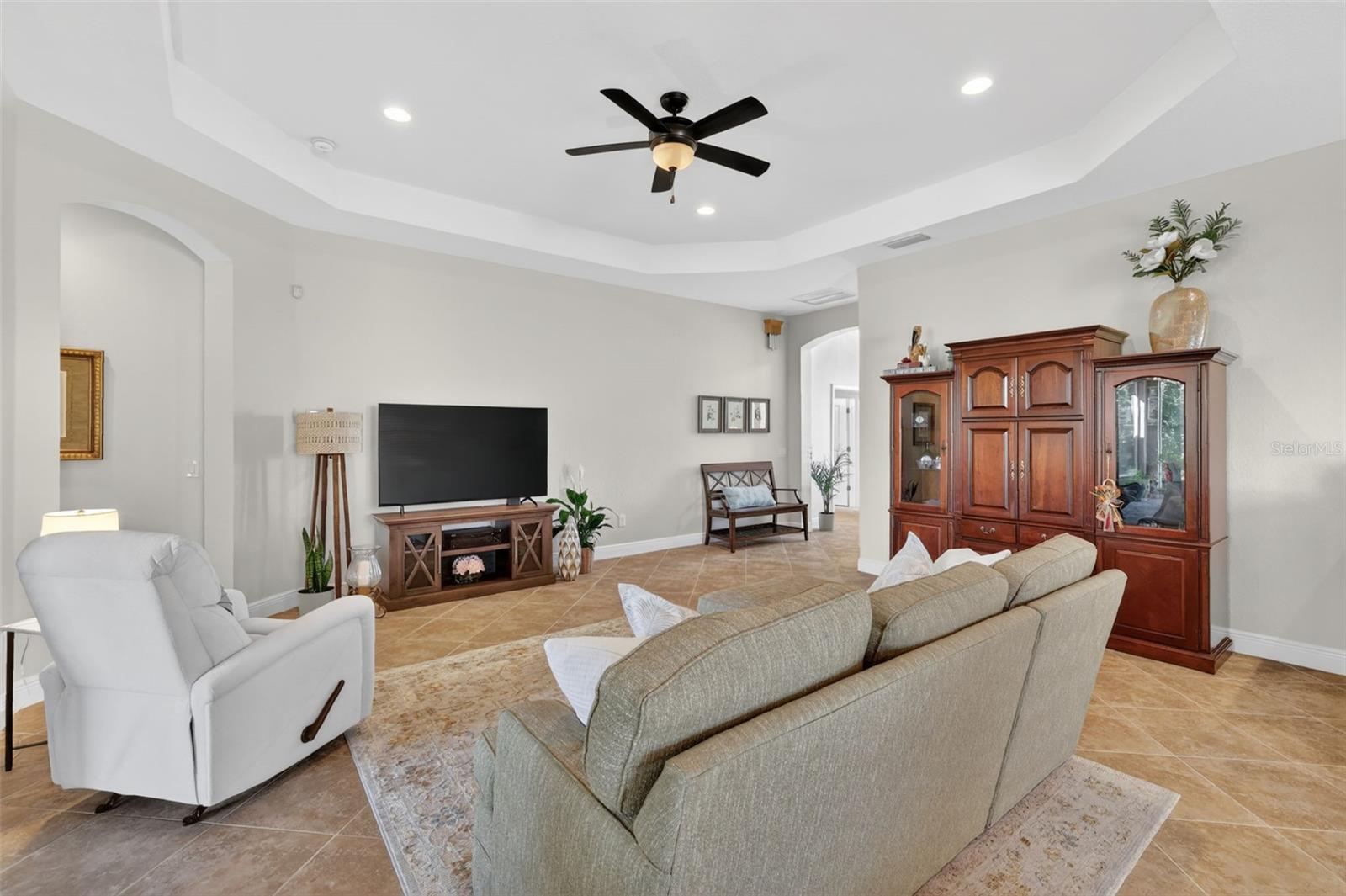 10075 LAKE MIONA WAY, OXFORD, FL, 34484