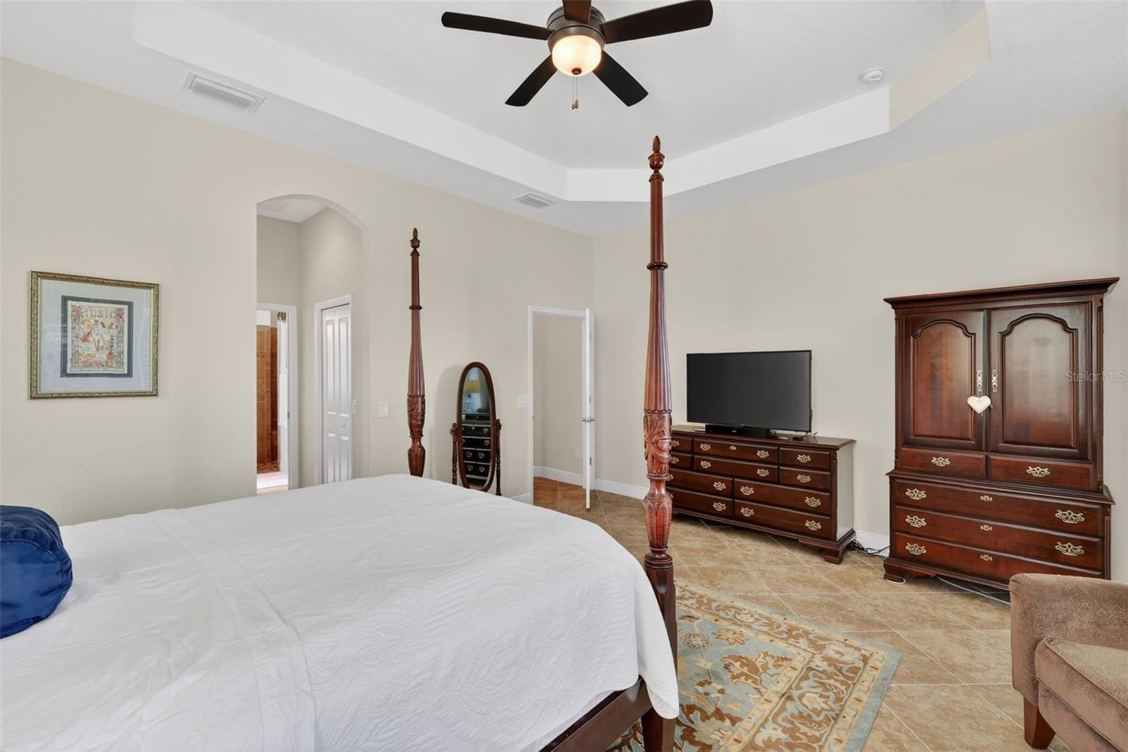 10075 LAKE MIONA WAY, OXFORD, FL, 34484