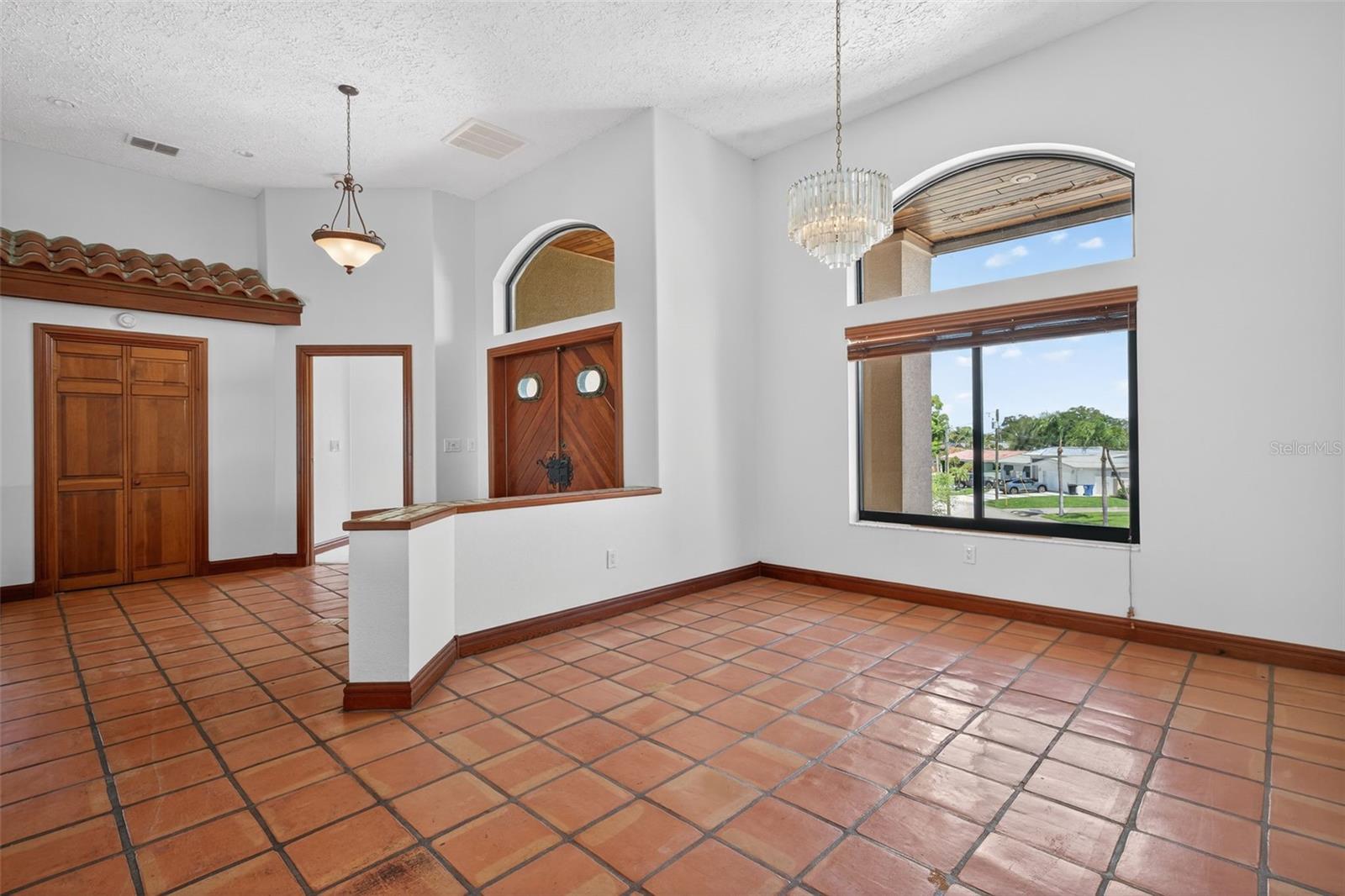 4300 13TH WAY NE, ST PETERSBURG, FL, 33703