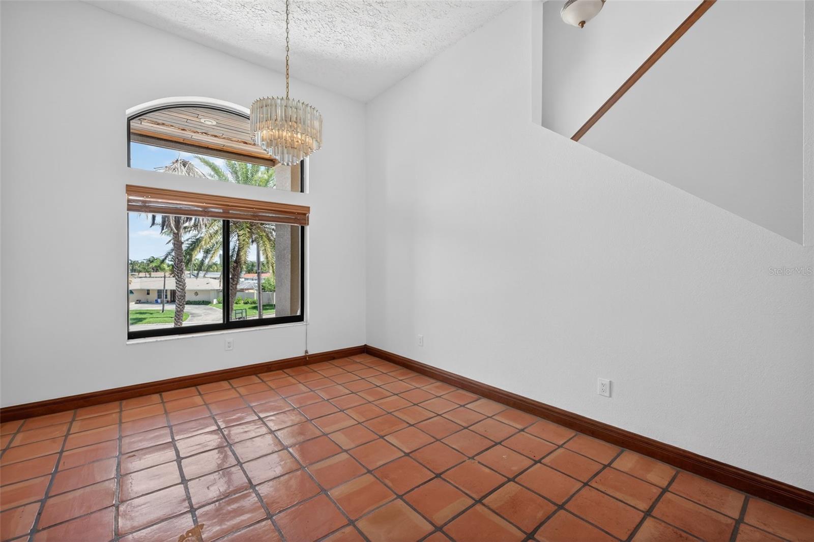 4300 13TH WAY NE, ST PETERSBURG, FL, 33703