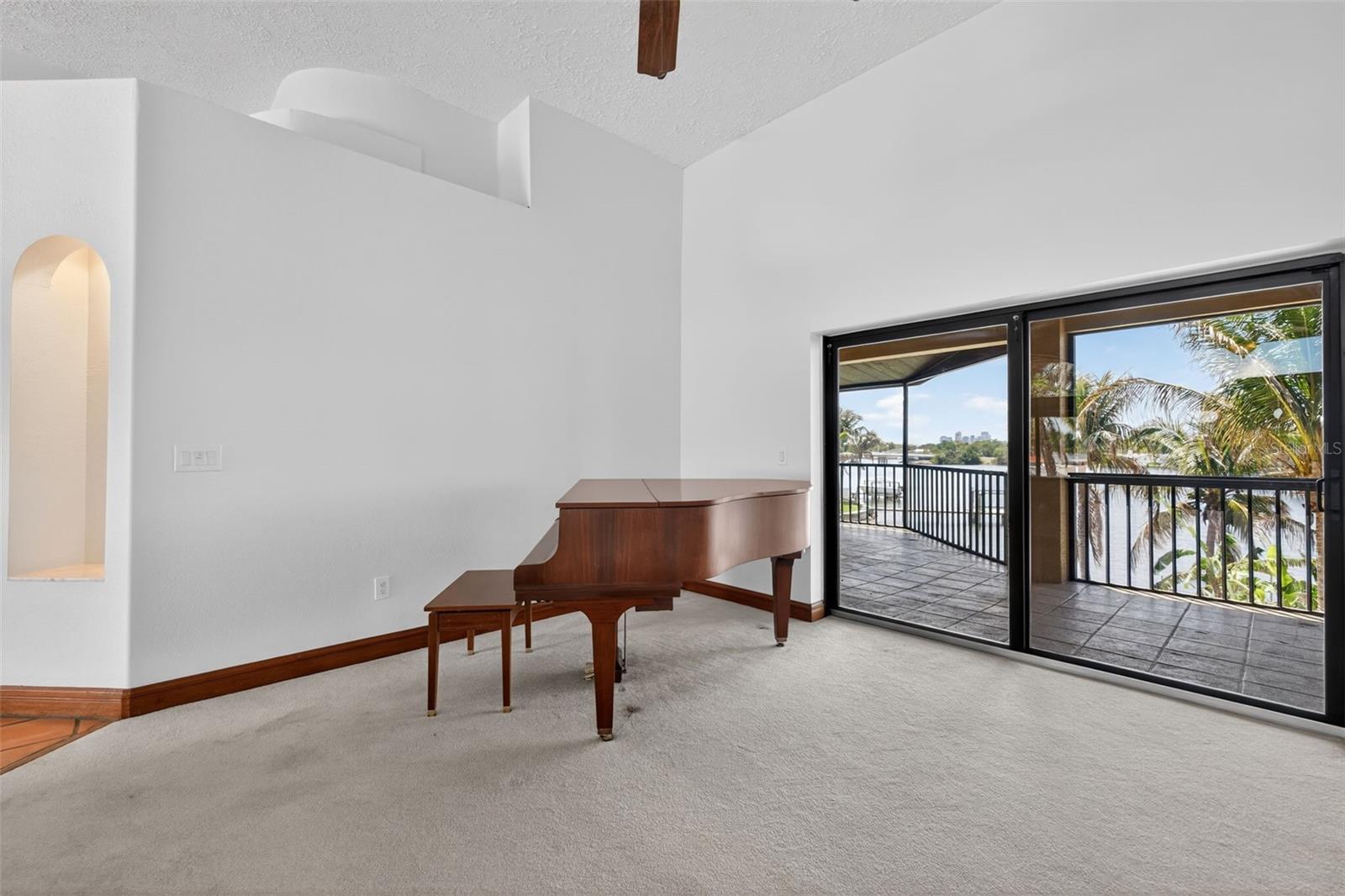 4300 13TH WAY NE, ST PETERSBURG, FL, 33703