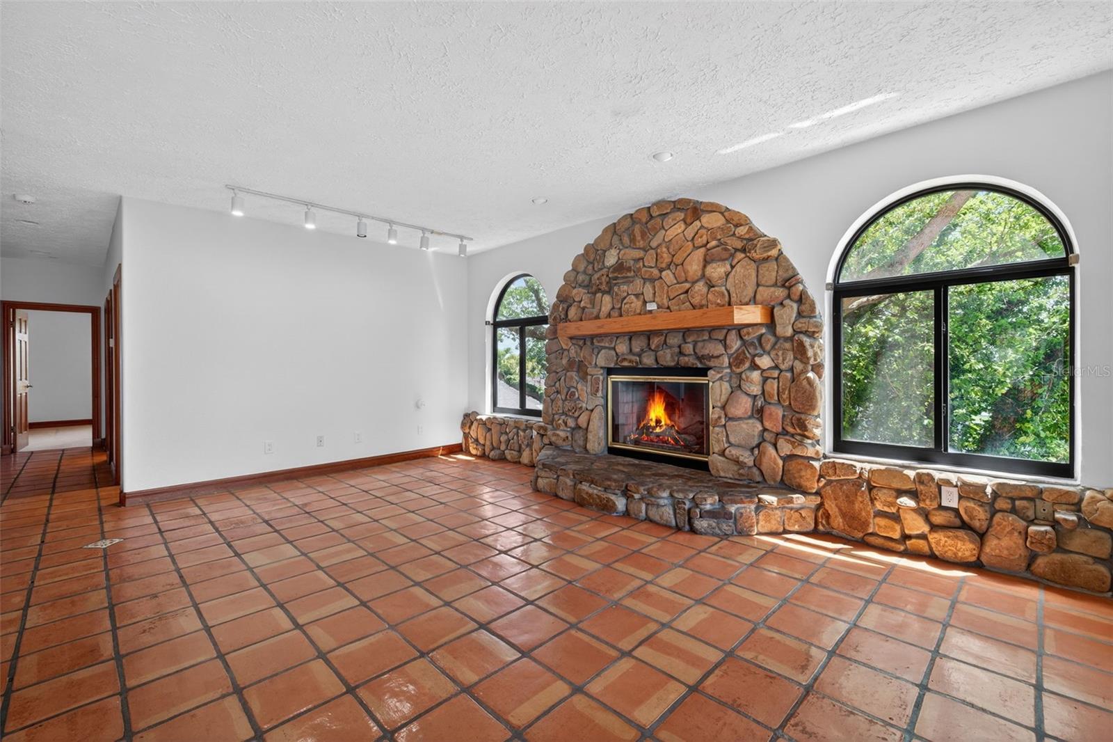 4300 13TH WAY NE, ST PETERSBURG, FL, 33703