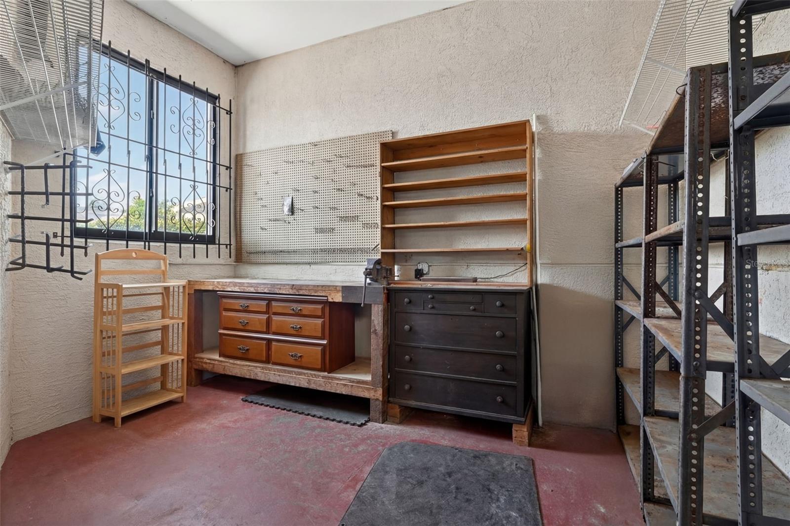 4300 13TH WAY NE, ST PETERSBURG, FL, 33703