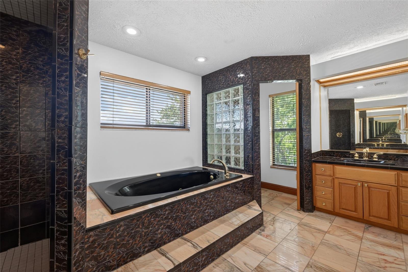 4300 13TH WAY NE, ST PETERSBURG, FL, 33703