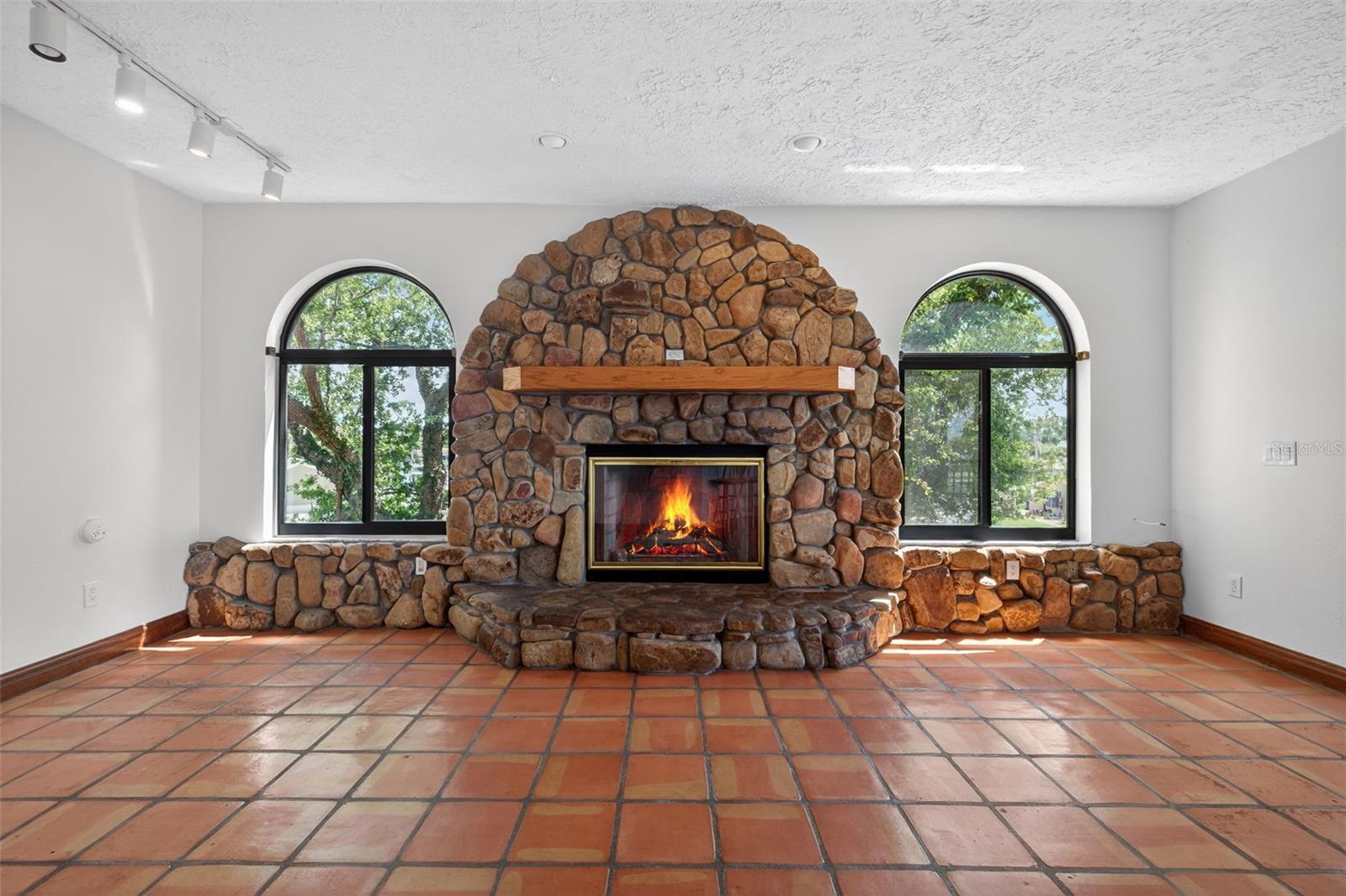 4300 13TH WAY NE, ST PETERSBURG, FL, 33703