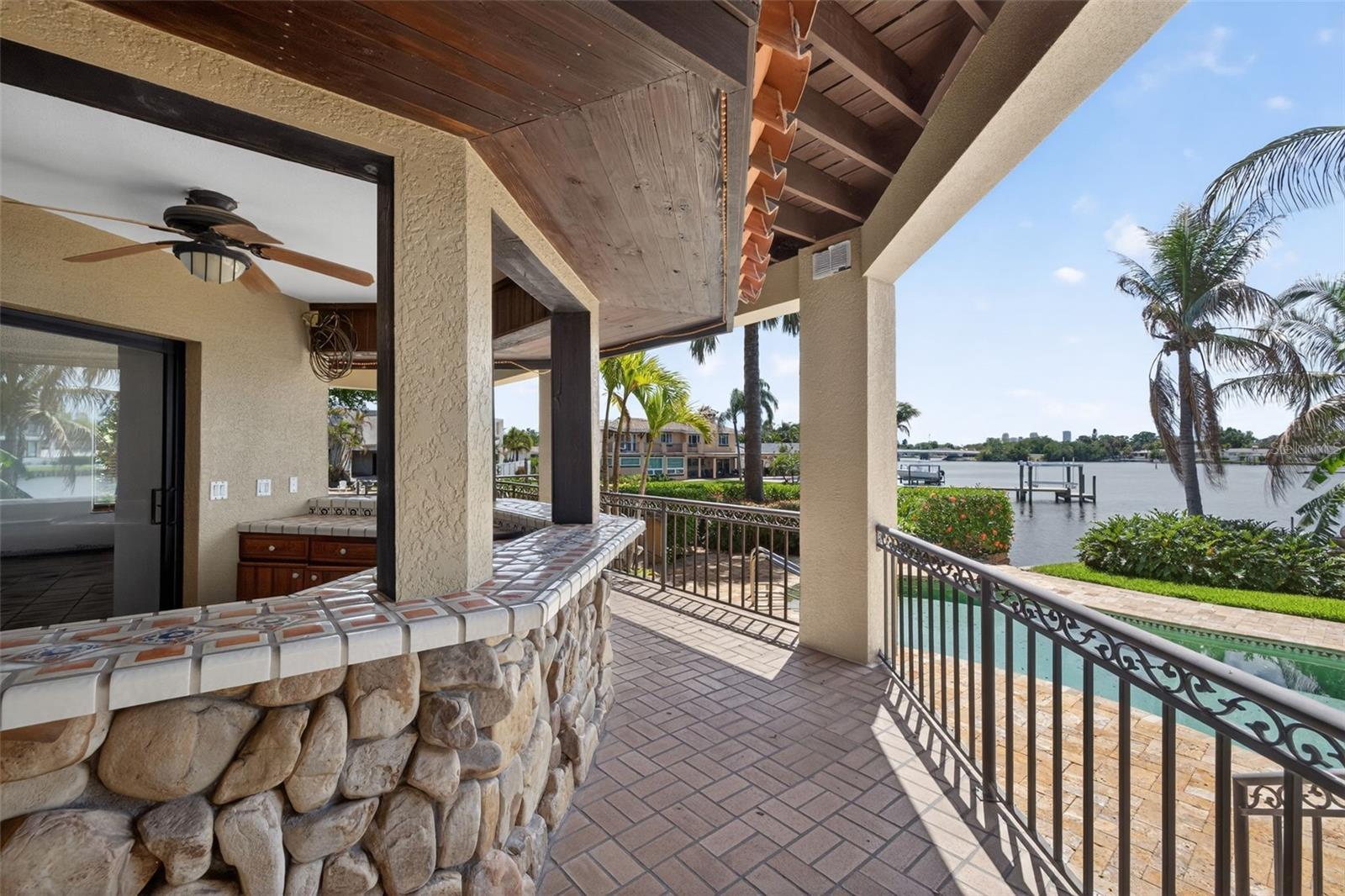 4300 13TH WAY NE, ST PETERSBURG, FL, 33703