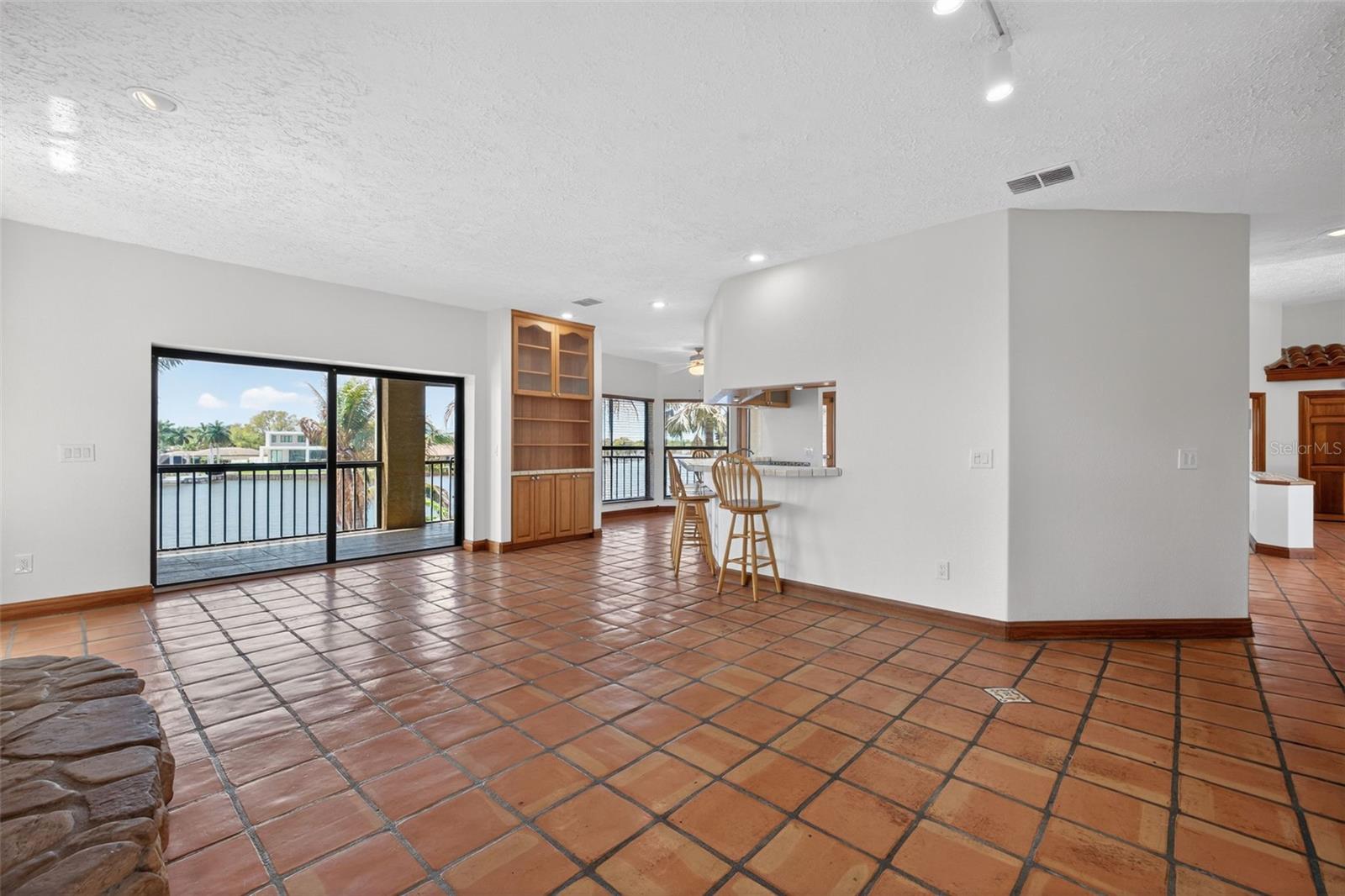 4300 13TH WAY NE, ST PETERSBURG, FL, 33703