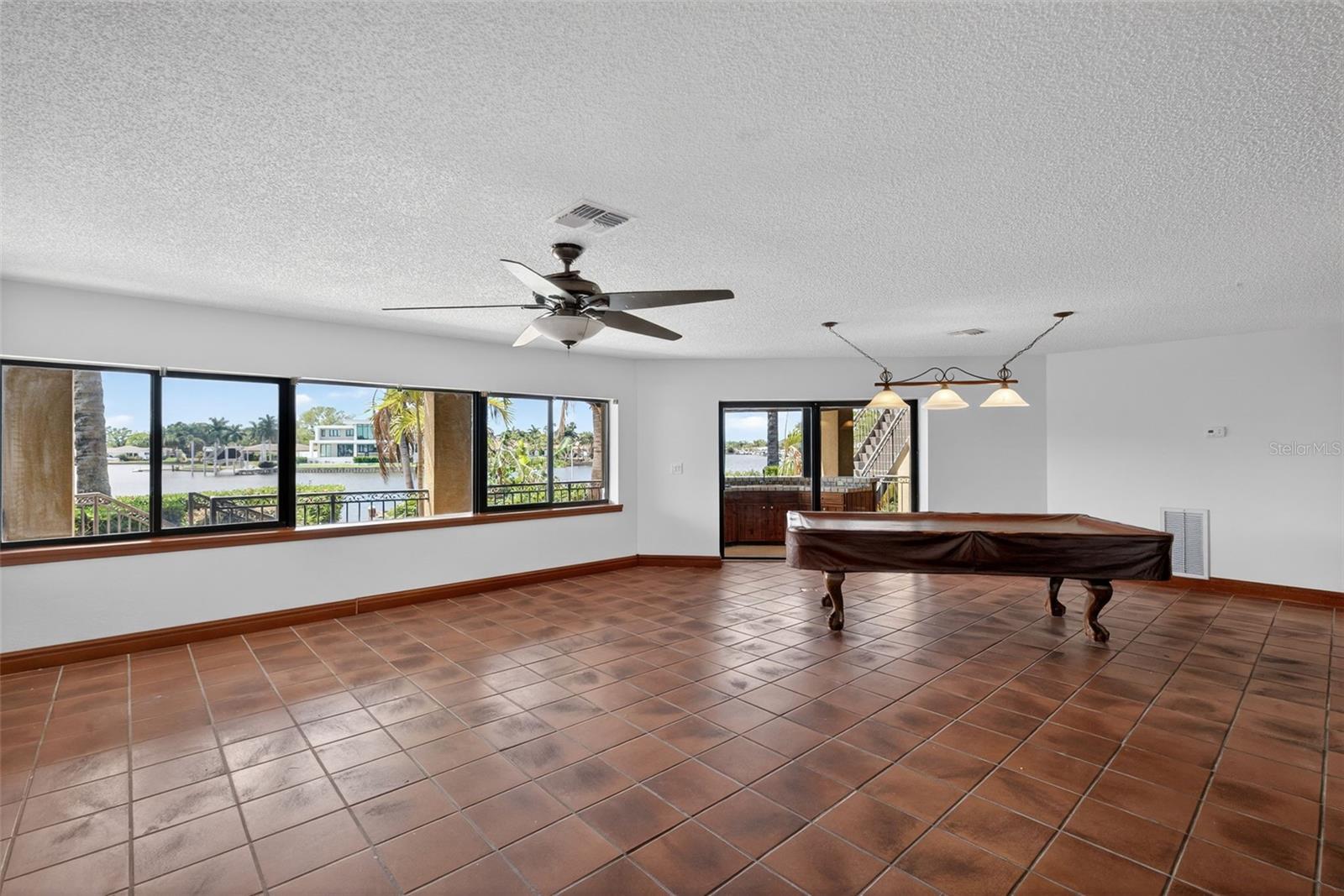 4300 13TH WAY NE, ST PETERSBURG, FL, 33703