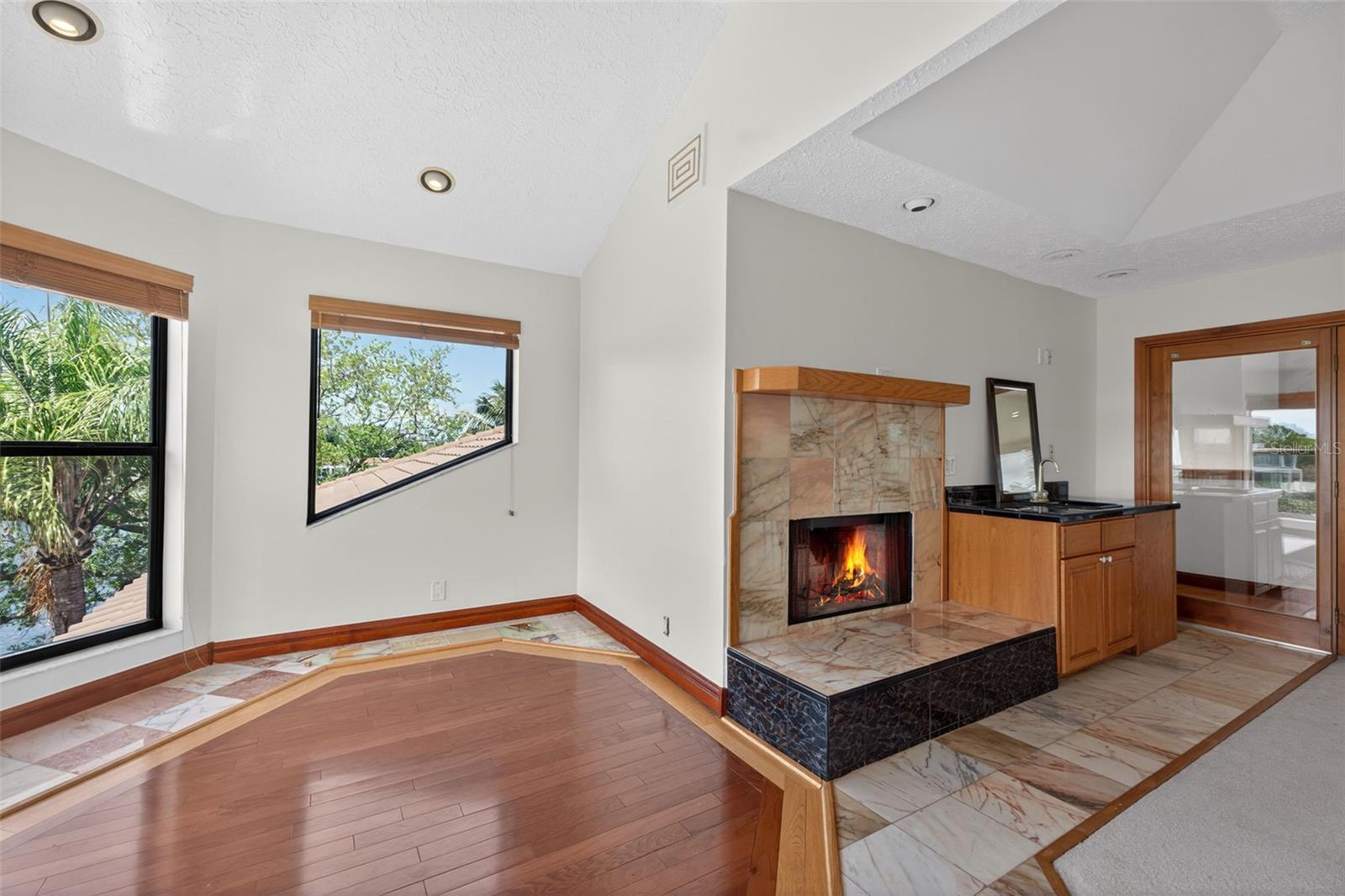 4300 13TH WAY NE, ST PETERSBURG, FL, 33703